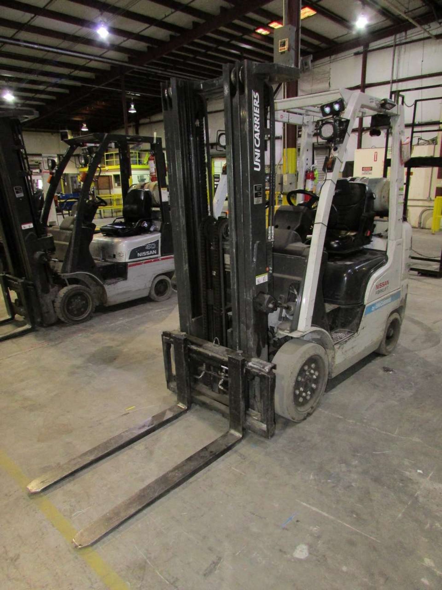 Nissan MCP1F2A25LV LP Fork Truck - Image 3 of 8