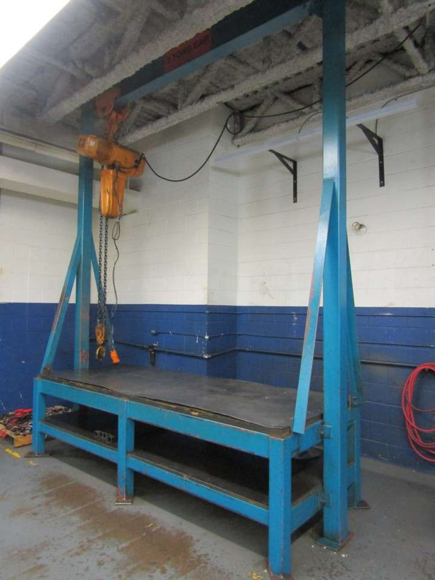 Work Shop Table with 5 Ton Attached Crane