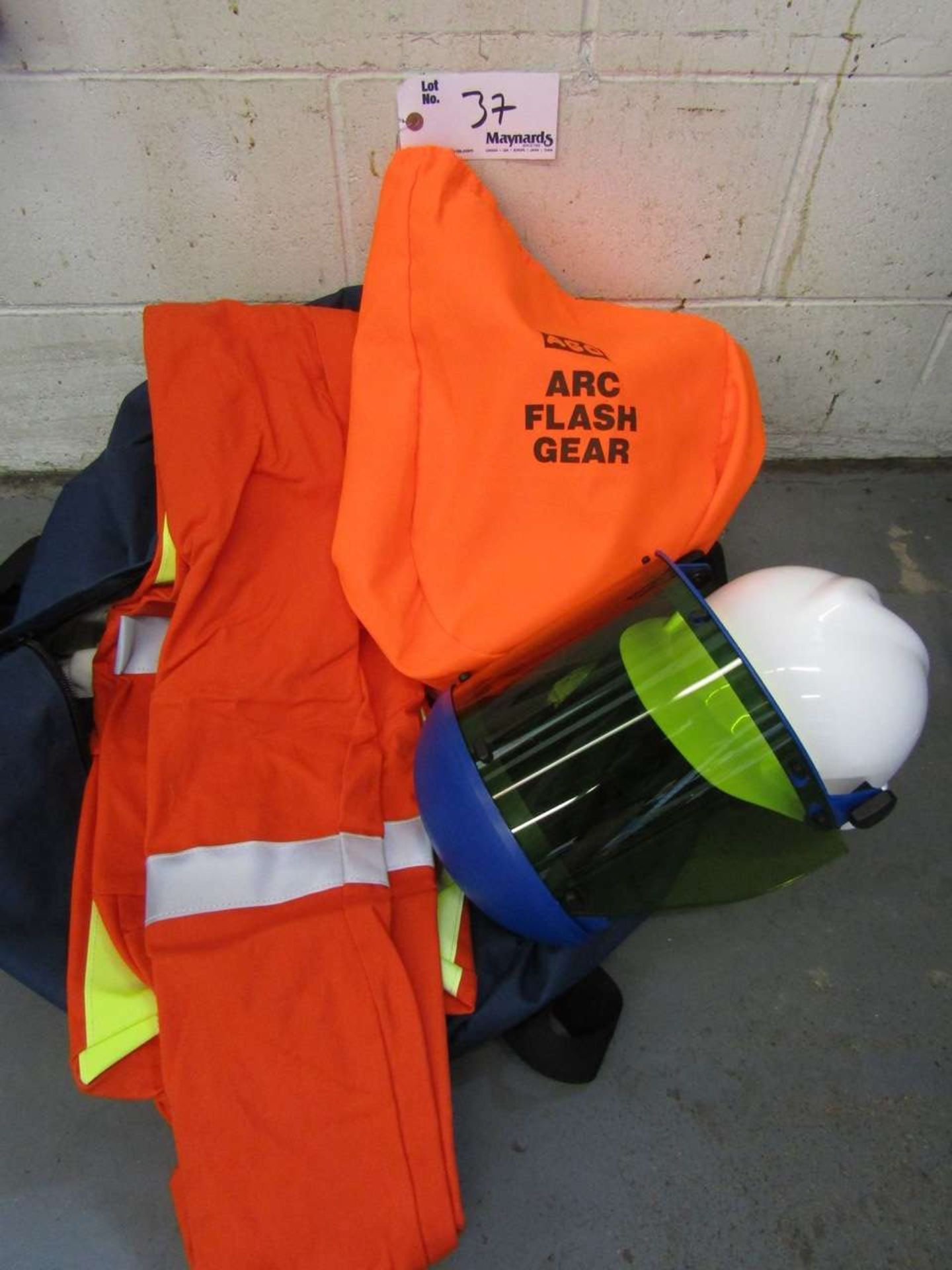 1 Kit of Arc Flash Gear