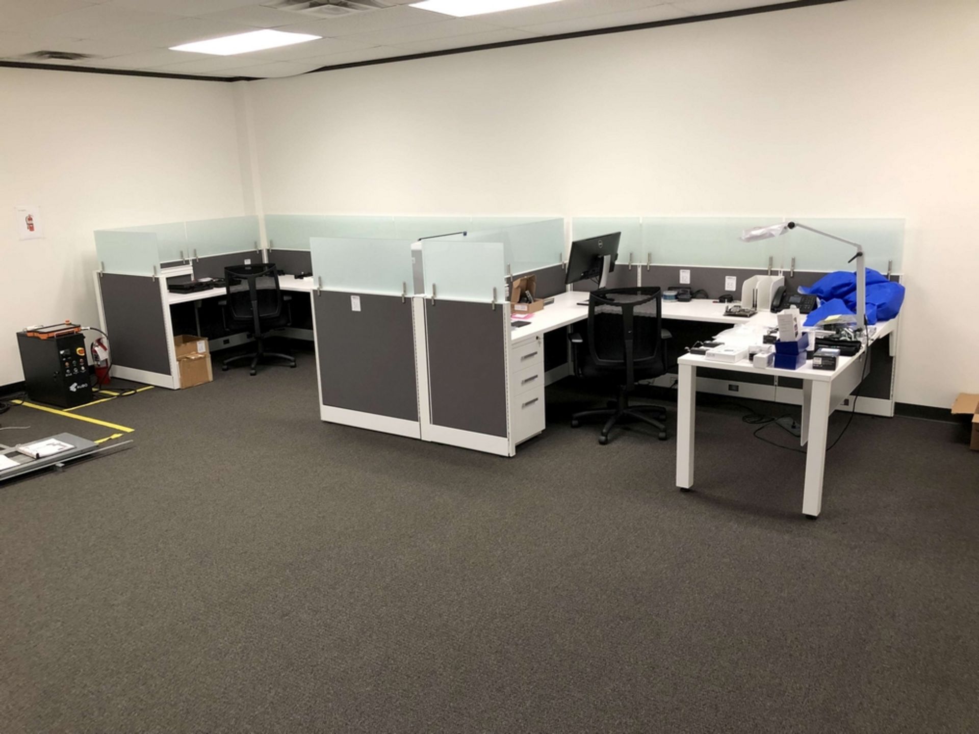 (12) Station Cubicles, w/ Desk & 3-Drawer Lockable Cabinets (All Keys Available) - Image 4 of 9