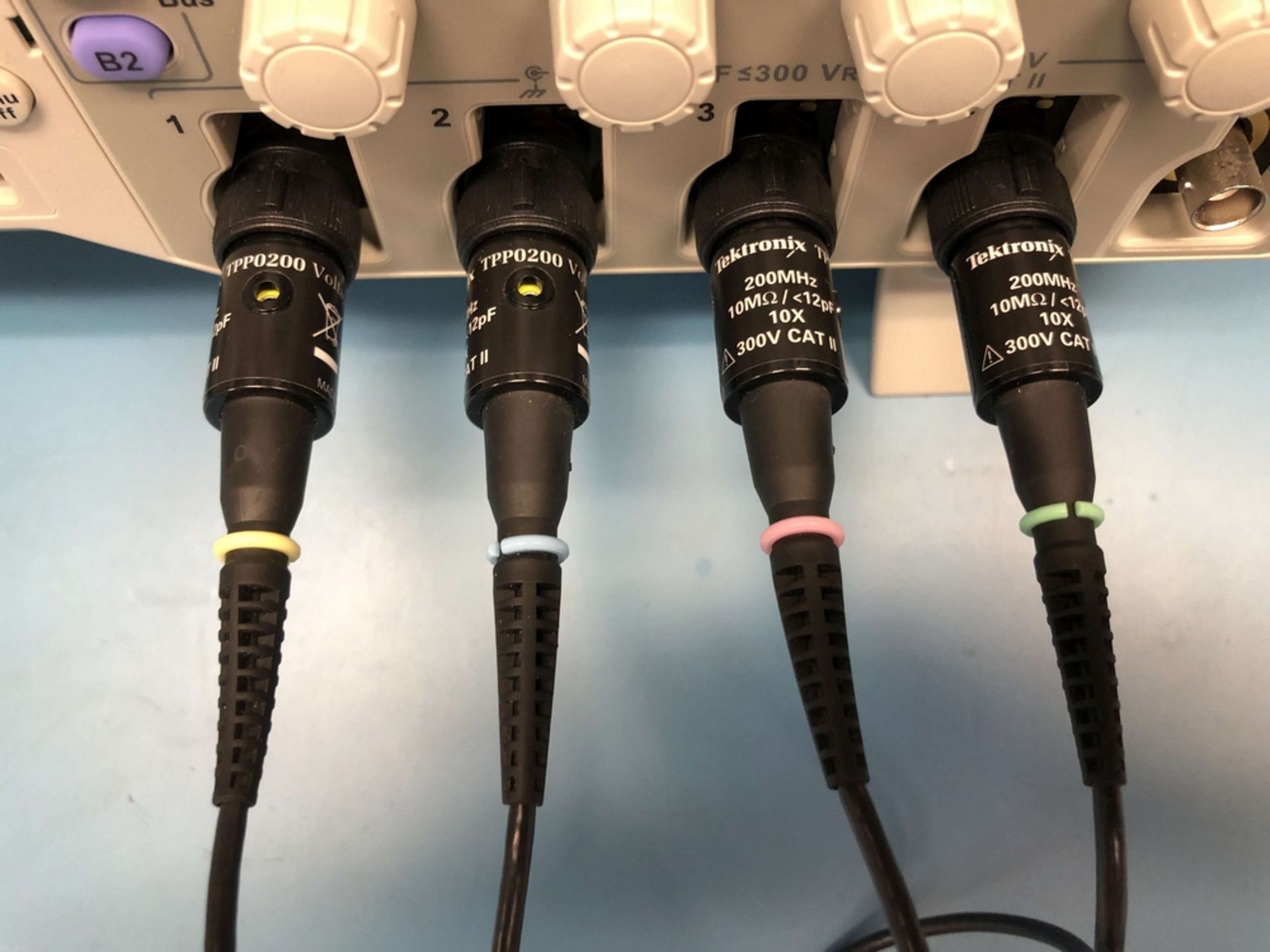 Tektronix MSO2024B Mixed Signal Oscilloscope, 200 MHz, 1 GS/s, 4+16-Channel, (4) TPP0200 Passive - Image 5 of 10