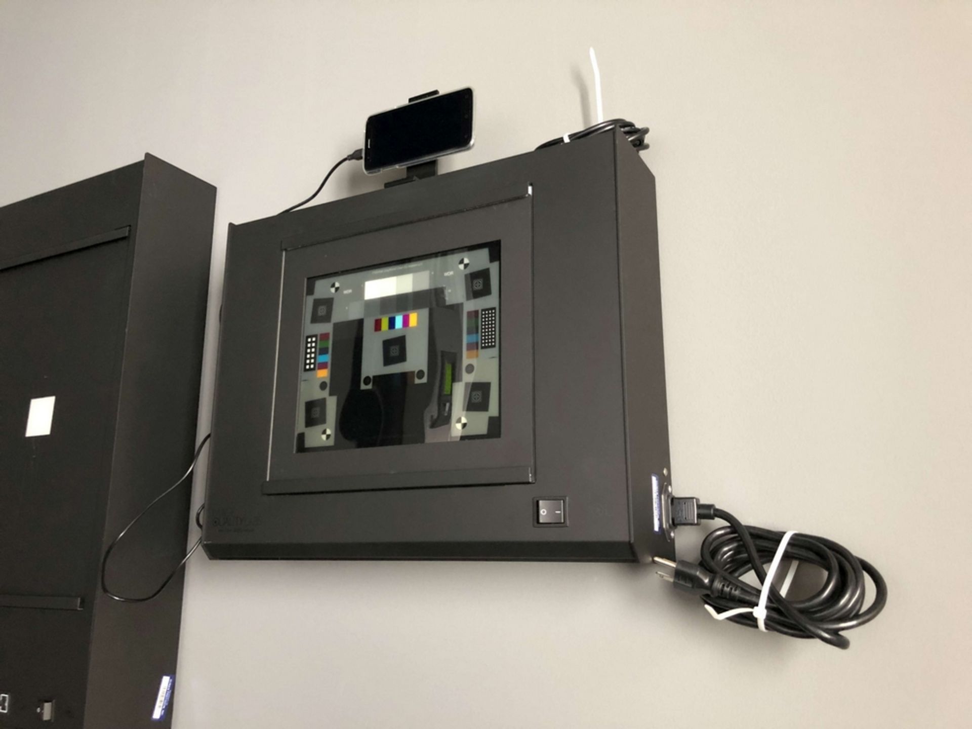 Image Quality Labs Test Equipment: (2) Reflective Test Chart Lighting Systems, Model IQL-LE001/L4A/ - Image 14 of 19