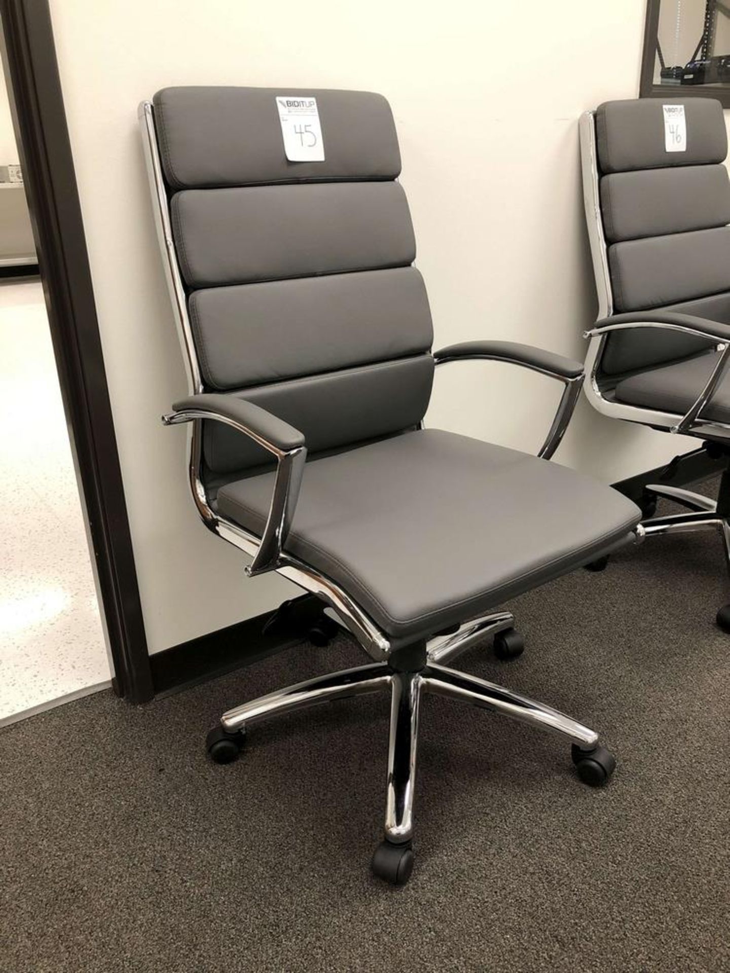 Boss CaressoftPlus High-Back Executive Office Chairs [Grey]