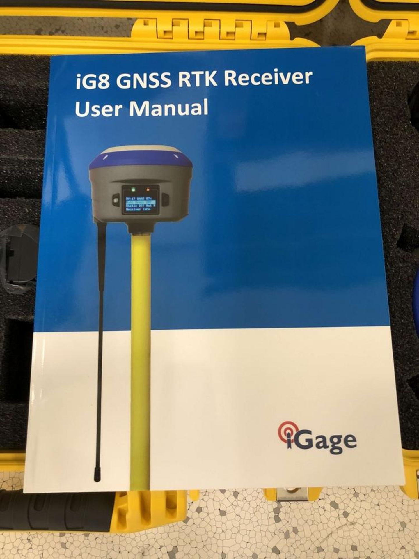 iGage iG8 RTK GNSS Base + Rover - Image 3 of 14