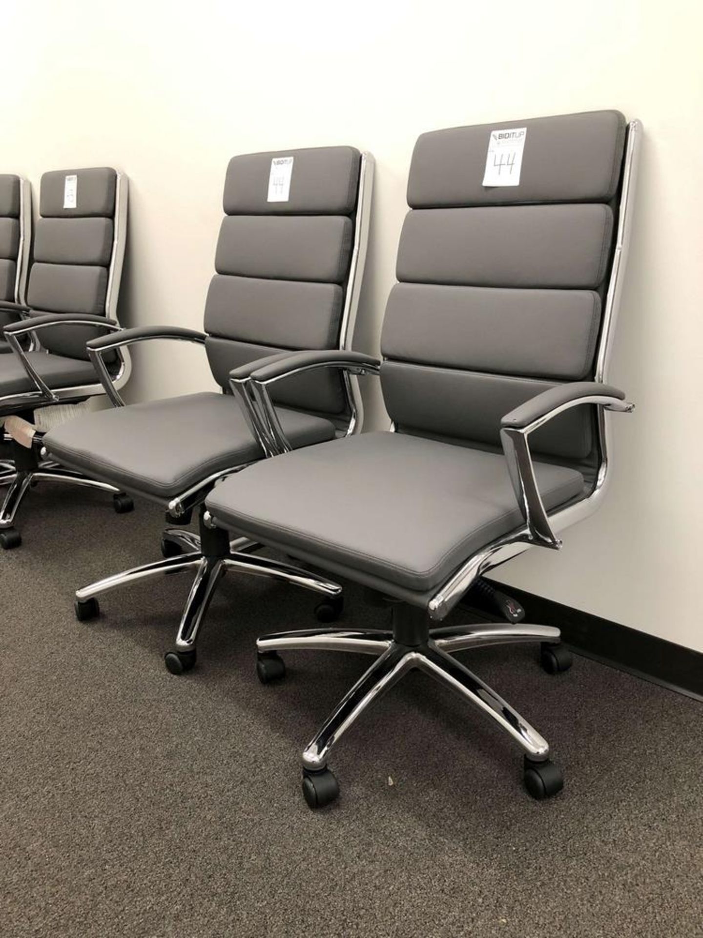 Boss CaressoftPlus High-Back Executive Office Chairs [Grey]