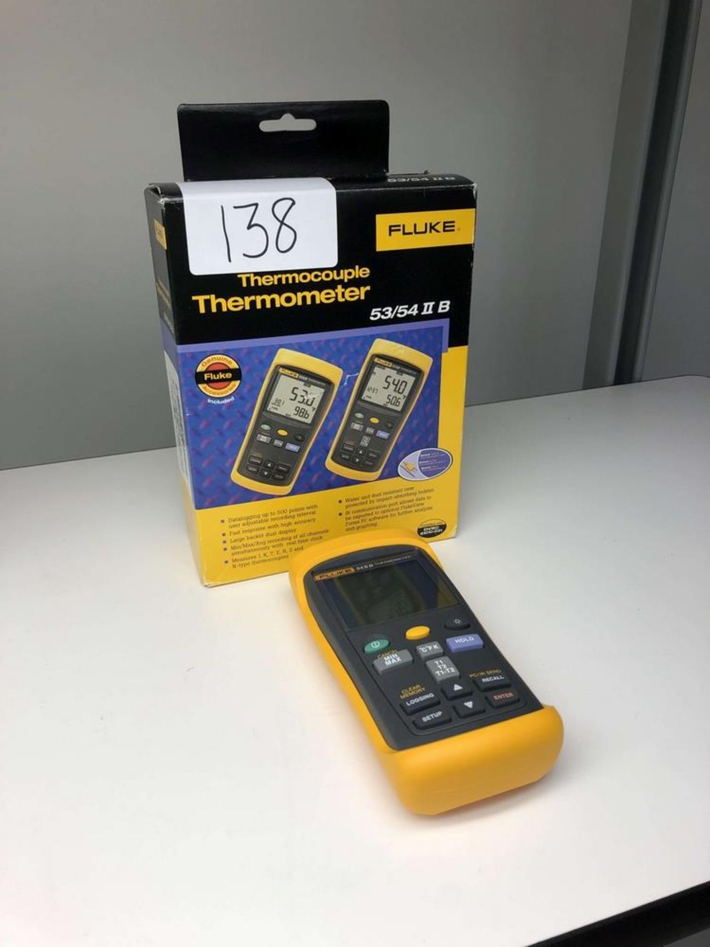 Fluke 54IIB Thermometer