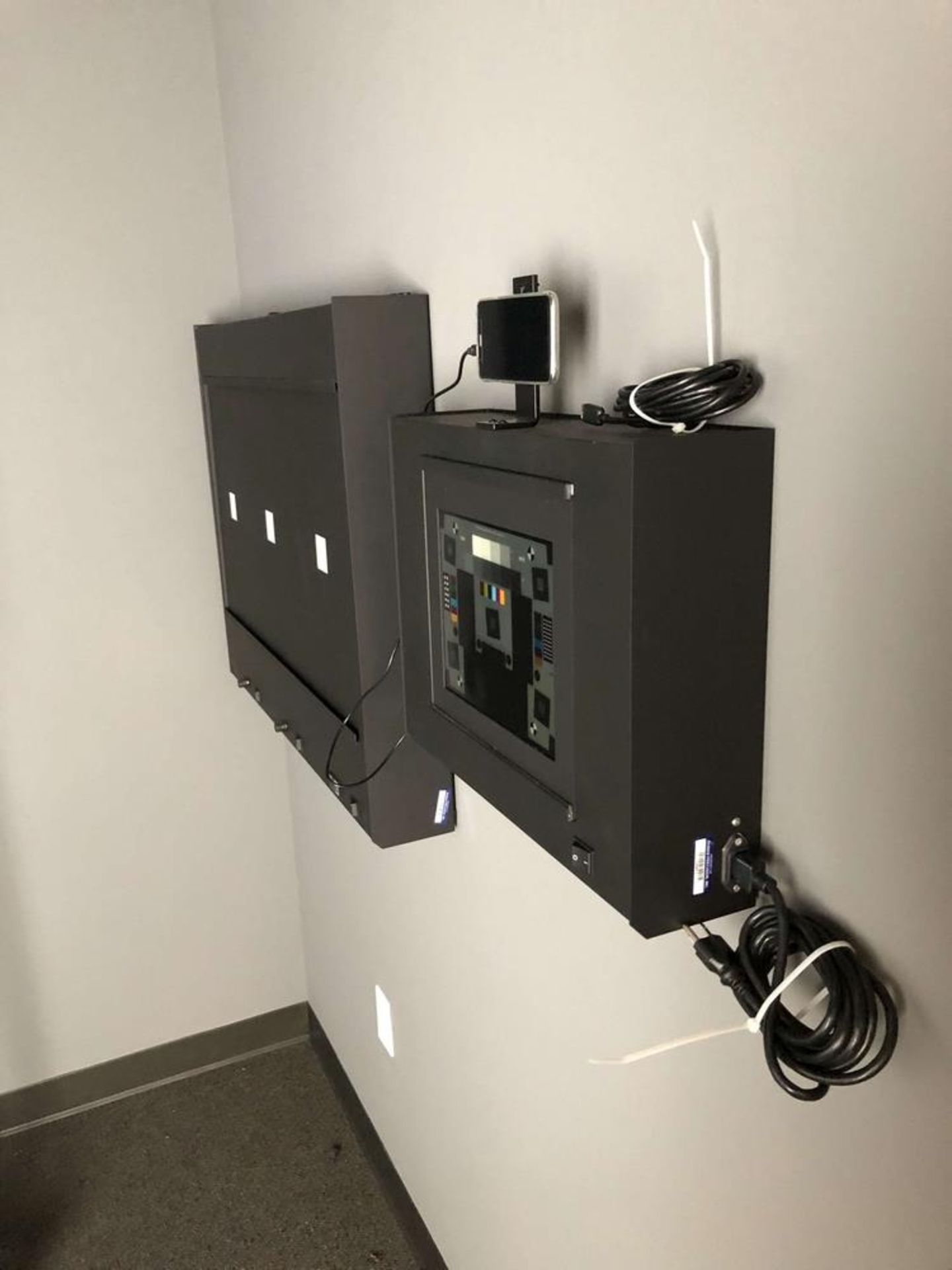 Image Quality Labs Test Equipment: (2) Reflective Test Chart Lighting Systems, Model IQL-LE001/L4A/ - Image 13 of 19