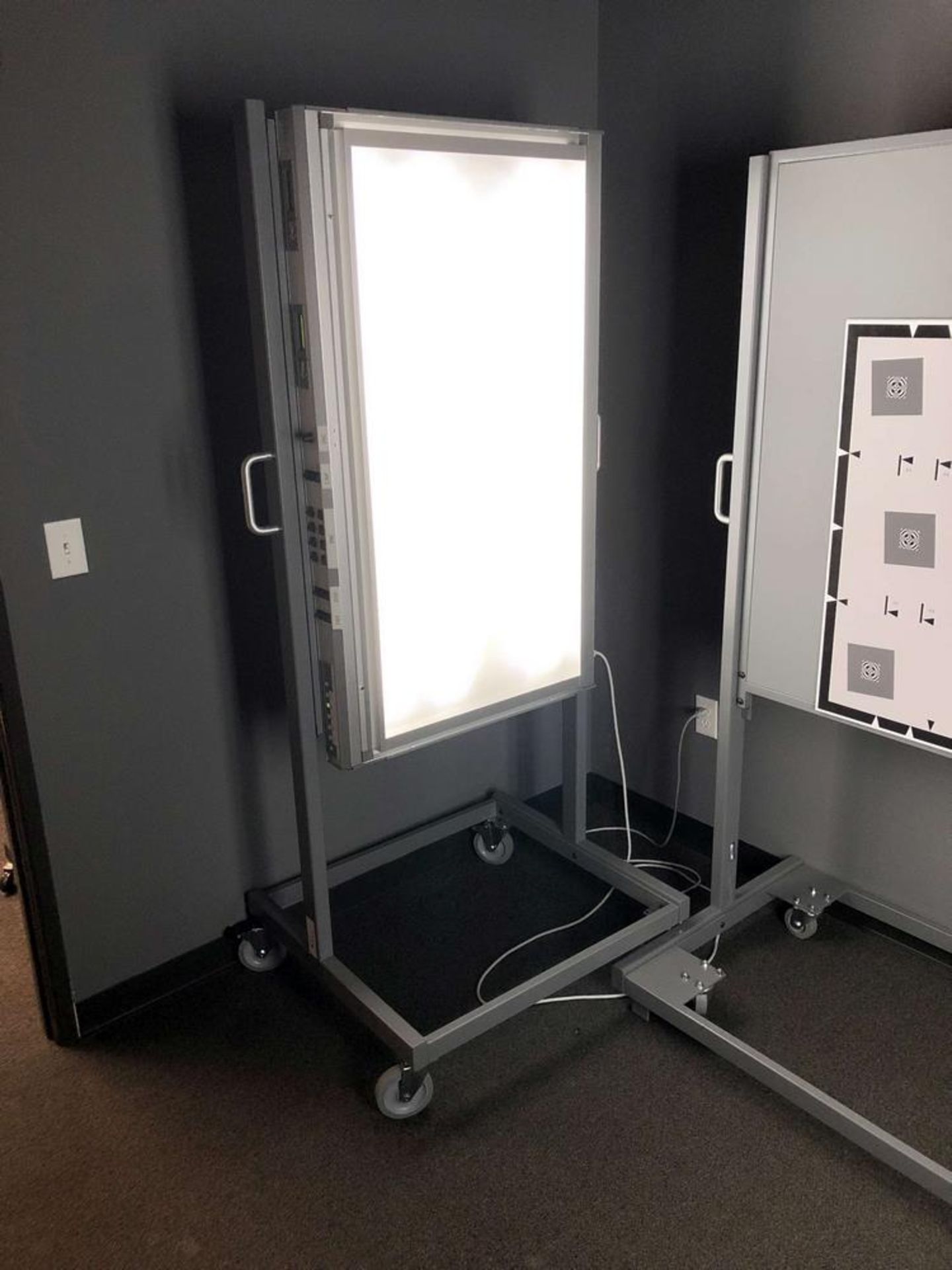 Image Quality Labs Test Equipment: (2) Reflective Test Chart Lighting Systems, Model IQL-LE001/L4A/ - Image 4 of 19