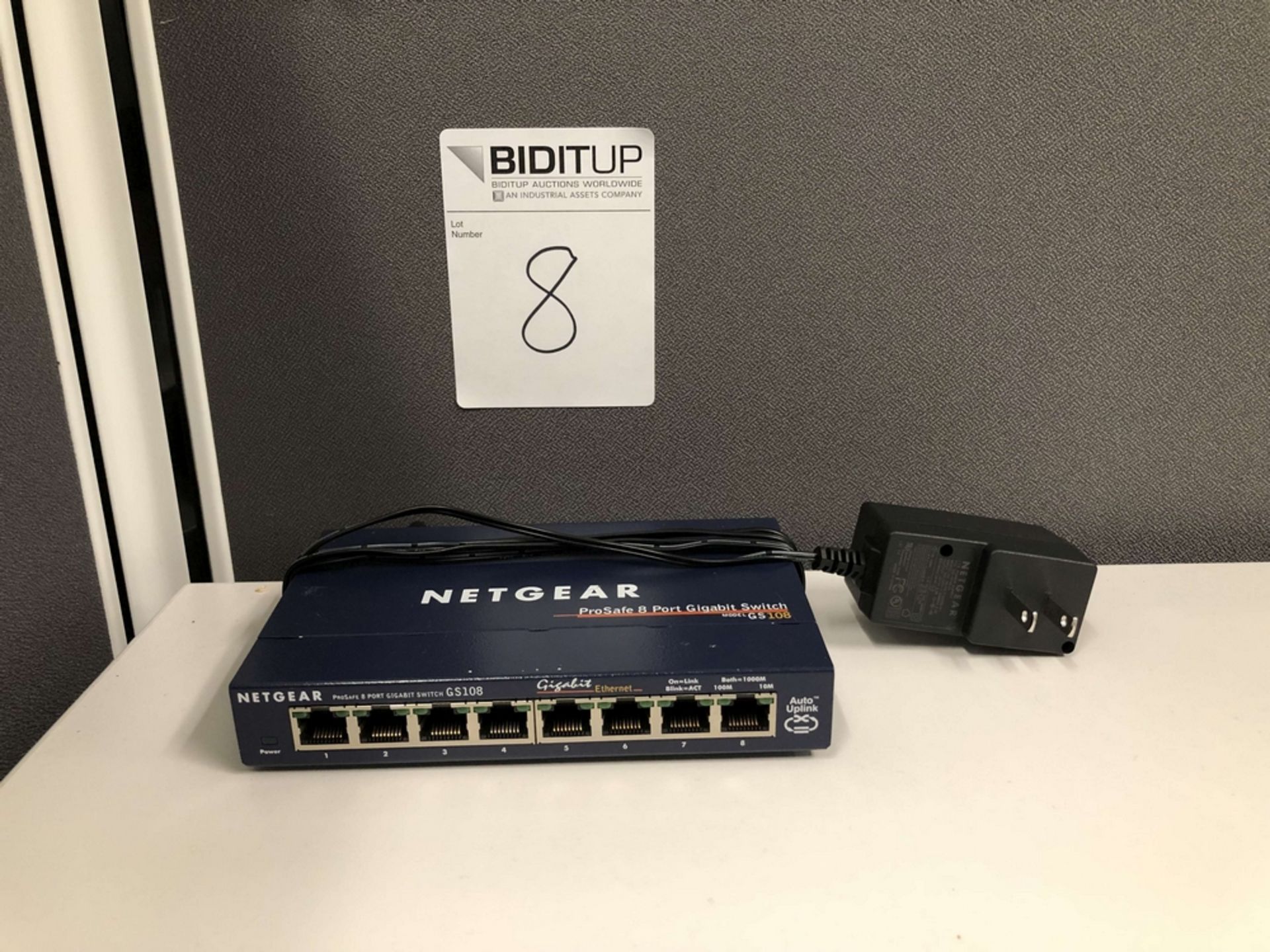 Netgear ProSafe 8 Port Gigabit Switch, Model GS108 - Image 2 of 2