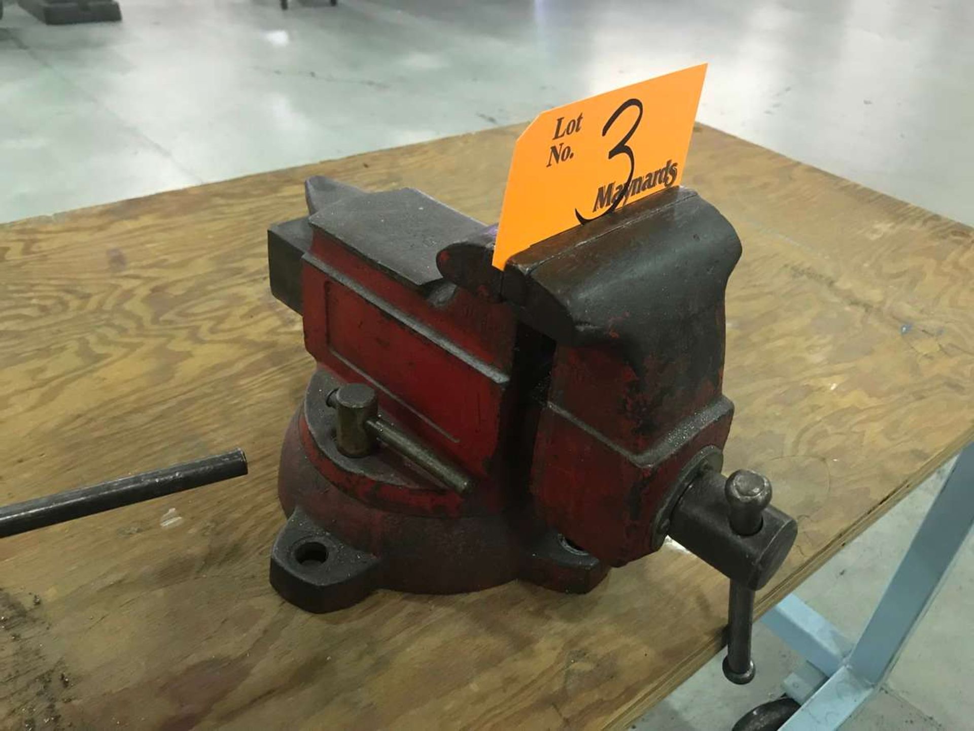 No. 2 5'' Bench Vise, With Swivel Base