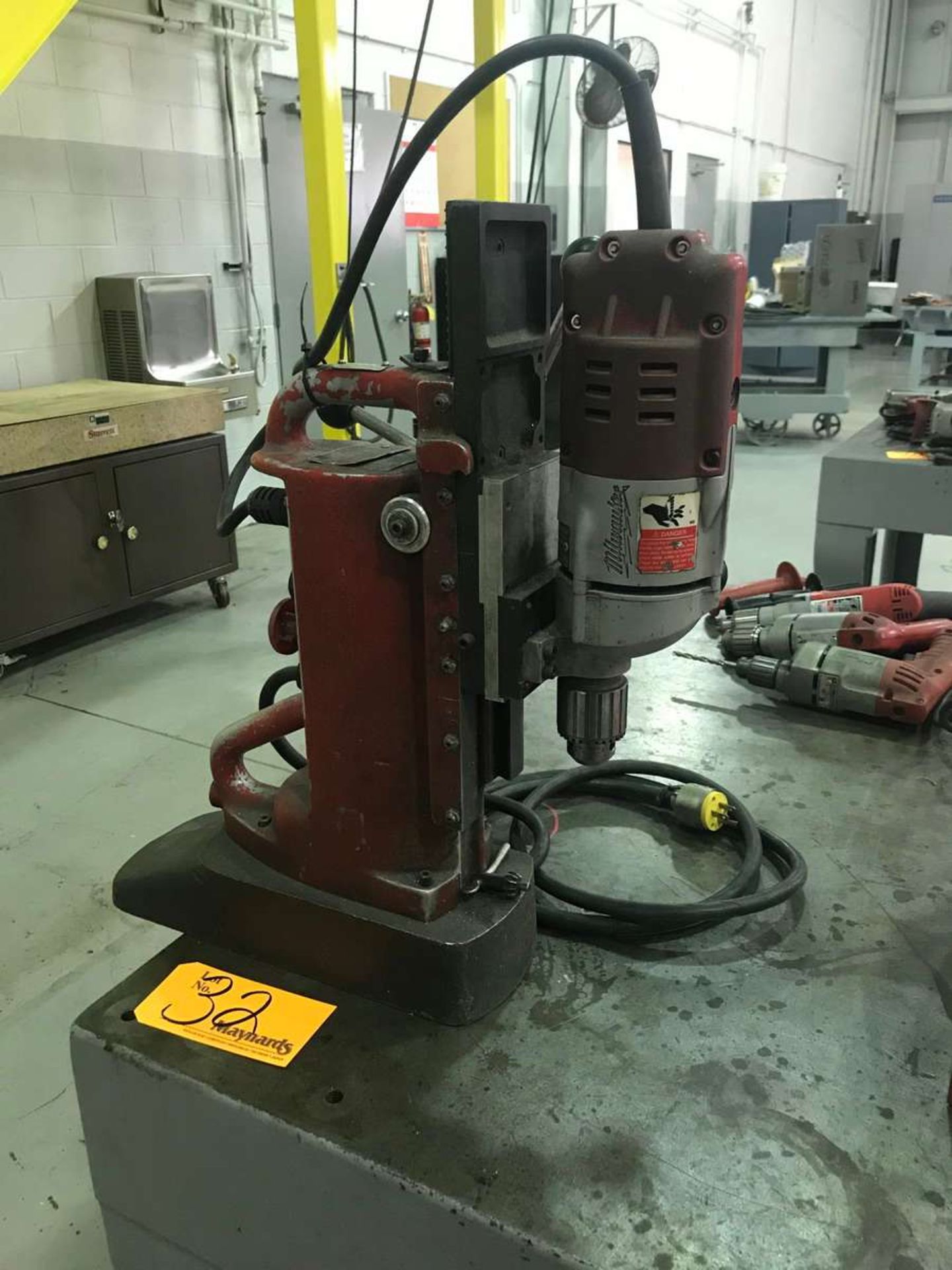 Milwaukee 4221 Electromagnetic Drill Press