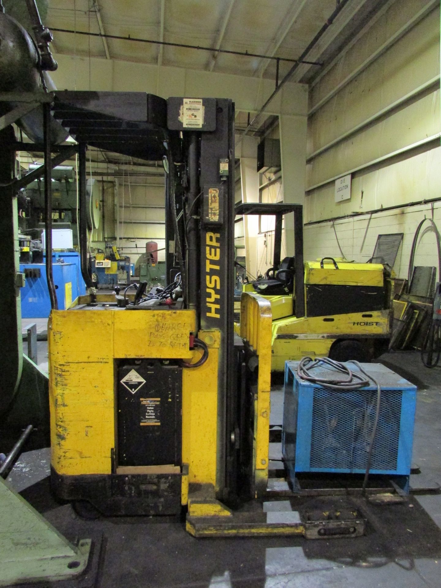 Hyster N30FR 24V Electric Stand-Up Reach Truck - Image 4 of 7