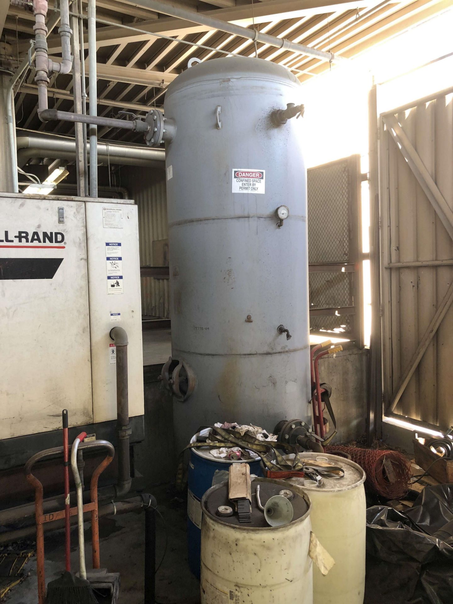 Large Air Receiving Tank [Located @ 1700 Business Center Drive, Duarte, CA 91010] - Image 2 of 4