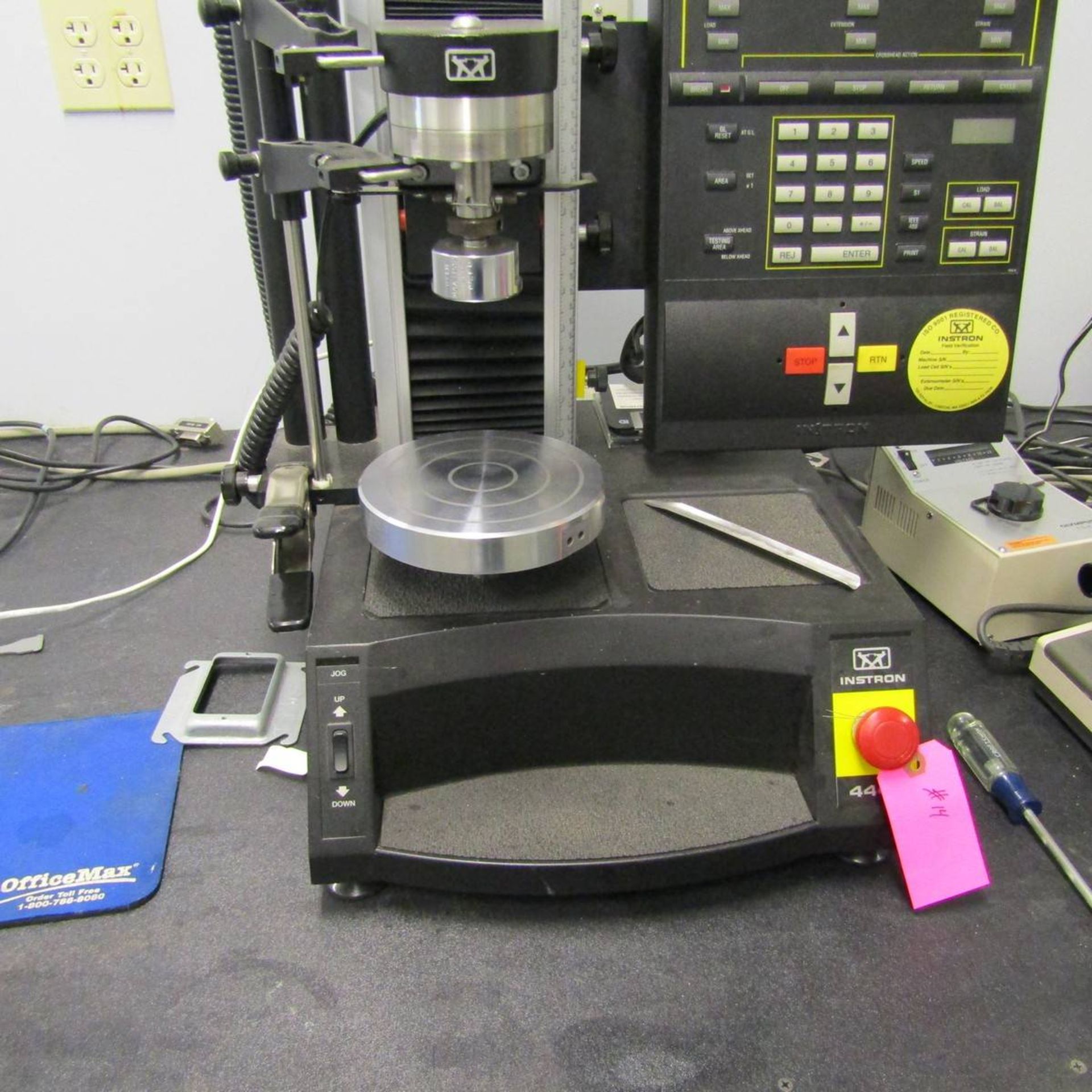 Instron 4444 Hardness Tester - Image 3 of 4