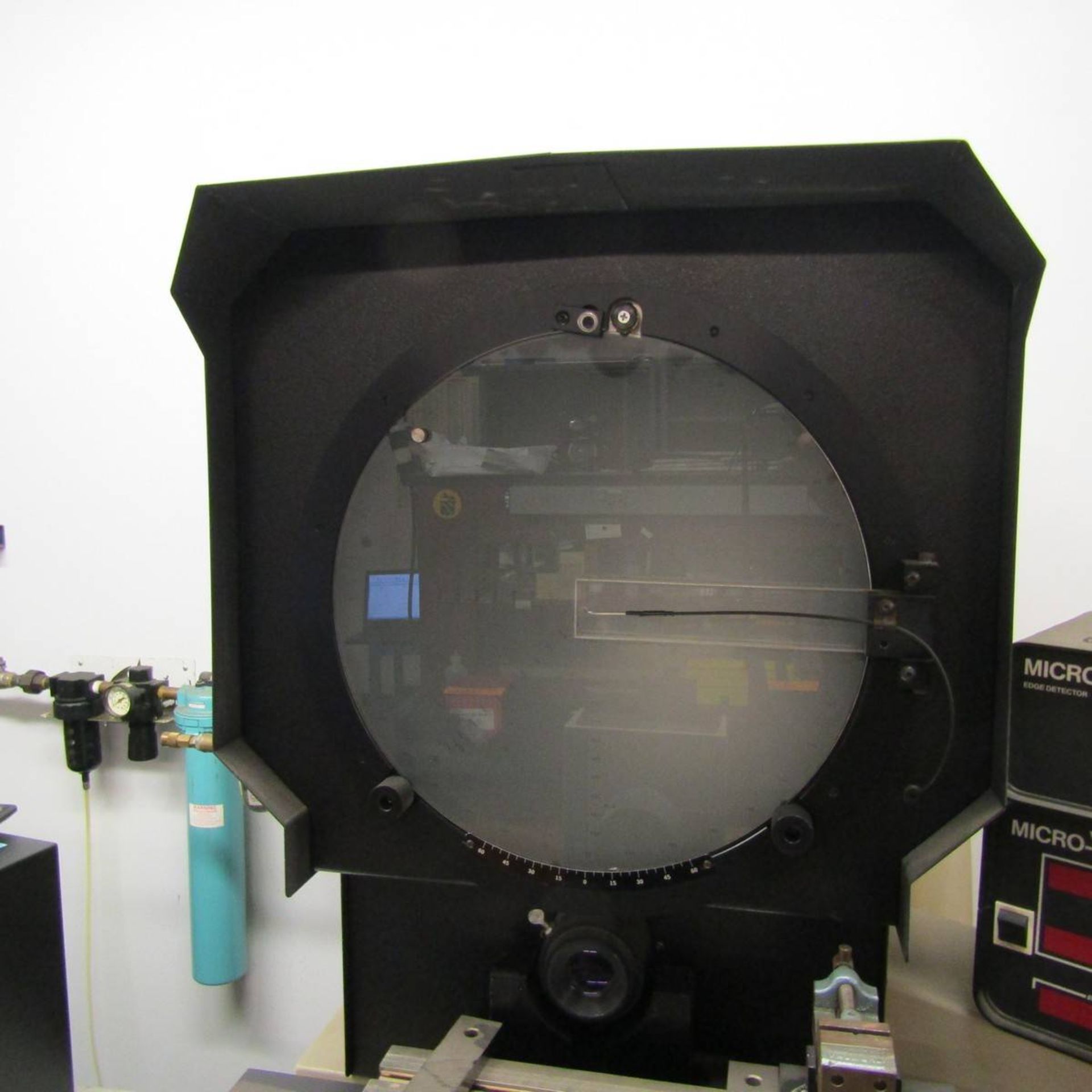 Micro-Vu M103 Optical Comparator - Image 4 of 4