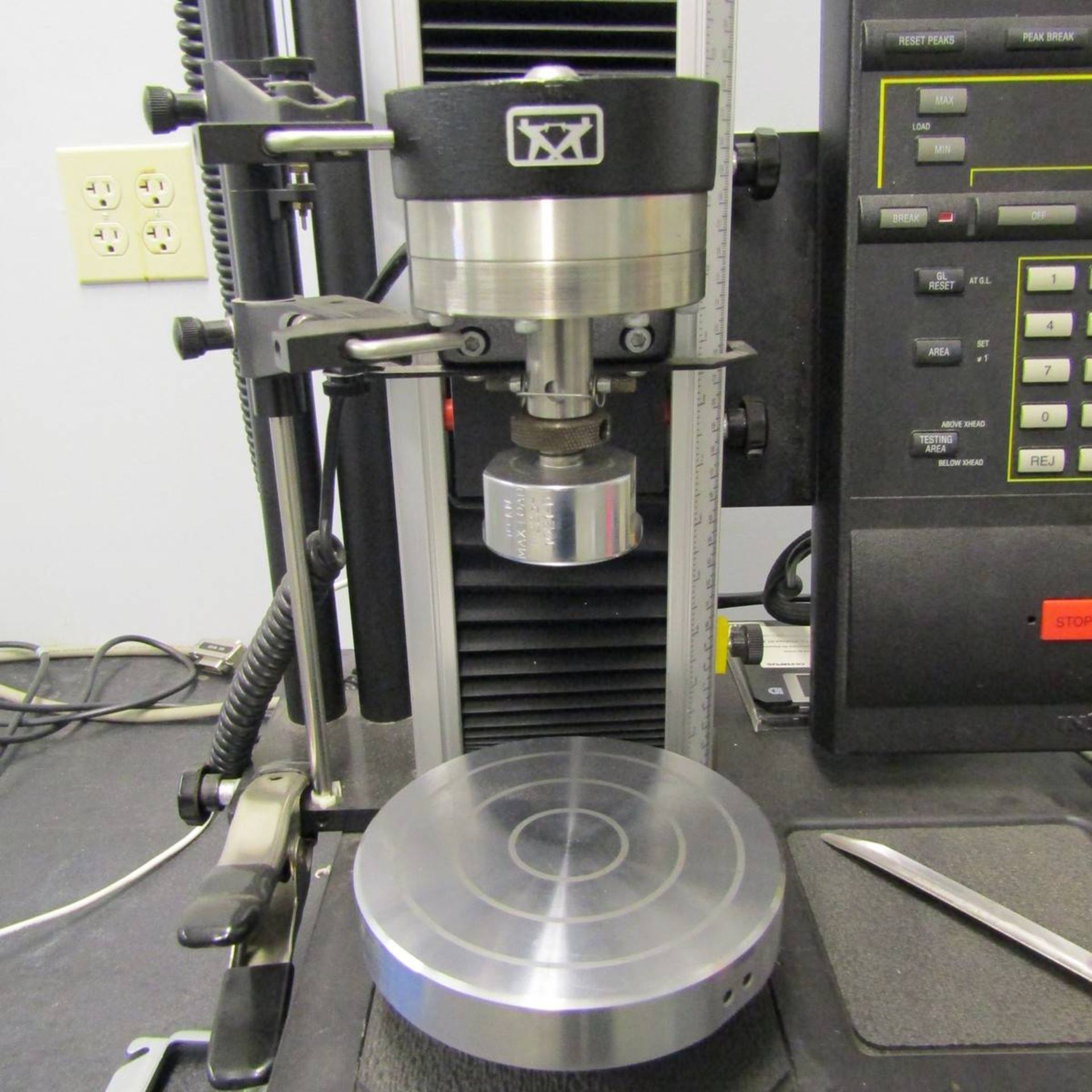 Instron 4444 Hardness Tester - Image 4 of 4