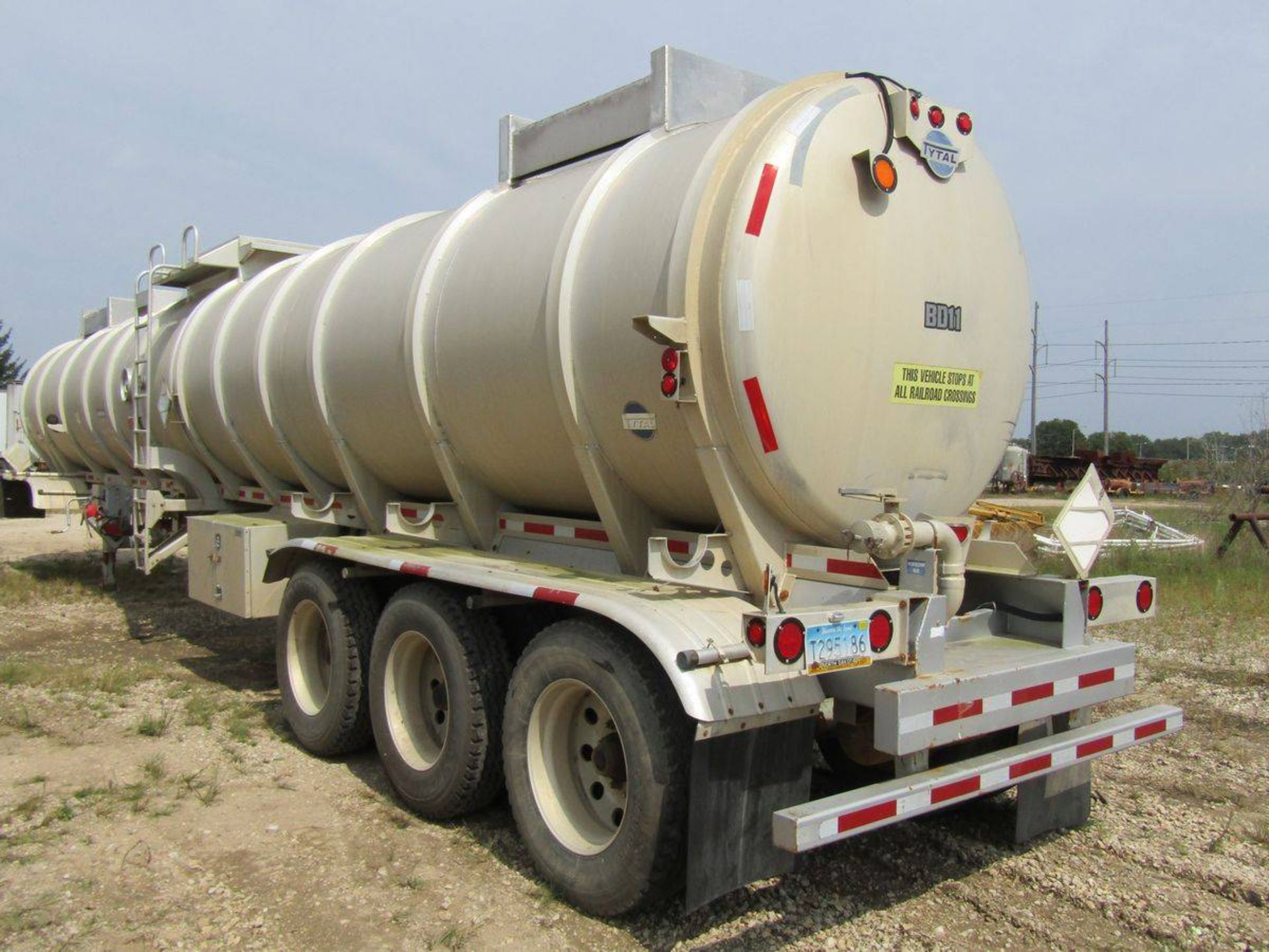 2012 Tytal Tanker Trailer - Image 4 of 11