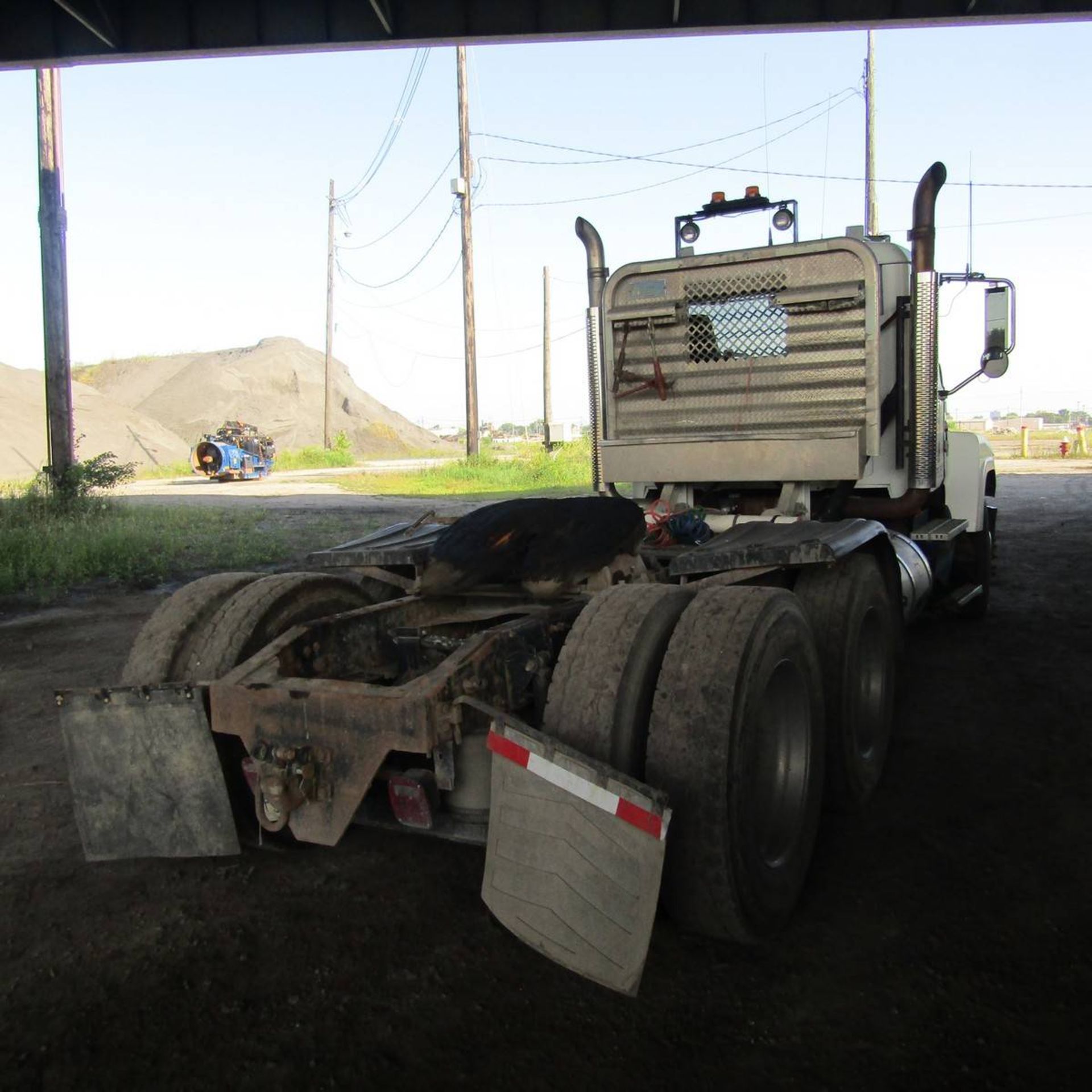 2008 Mack CHU613 Tractor Truck - Image 3 of 11