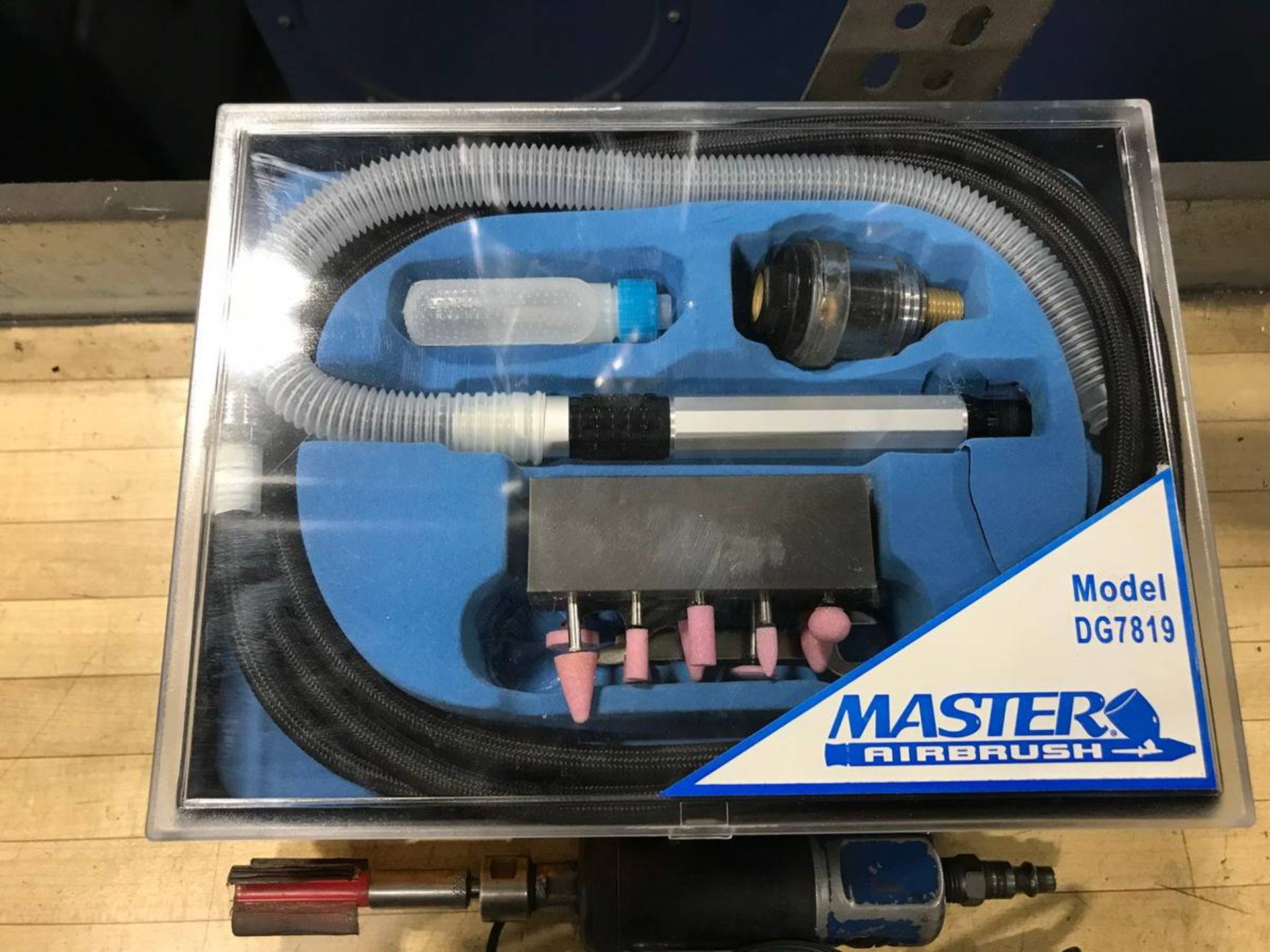 Master Air Brush DG7819 (3) Air Brush Kits - Image 2 of 2