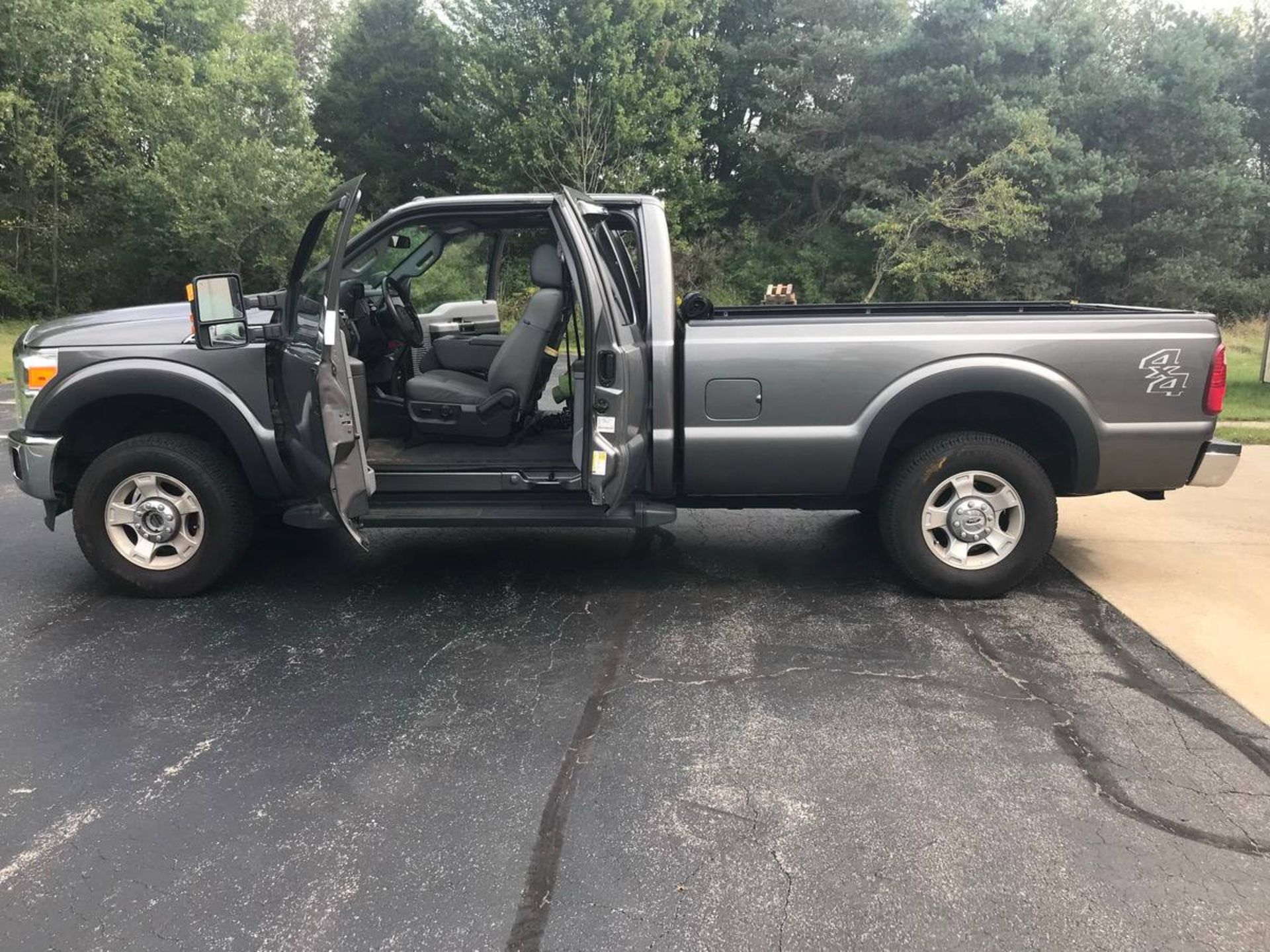 2012 Ford F-250 Super-Duty 4x4 XLT Pick up Truck - Image 6 of 16