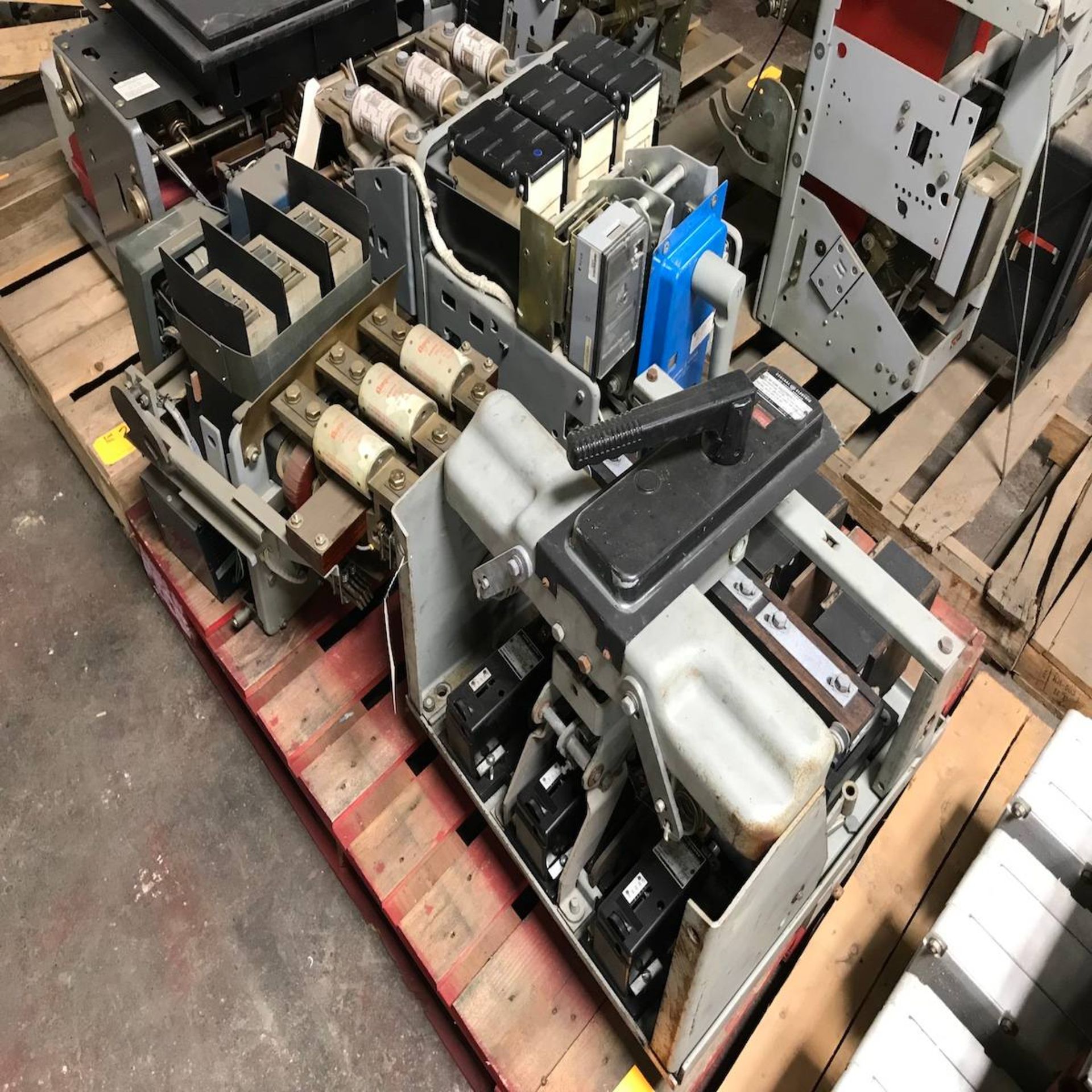 (1) Pallet of Circuit Breakers