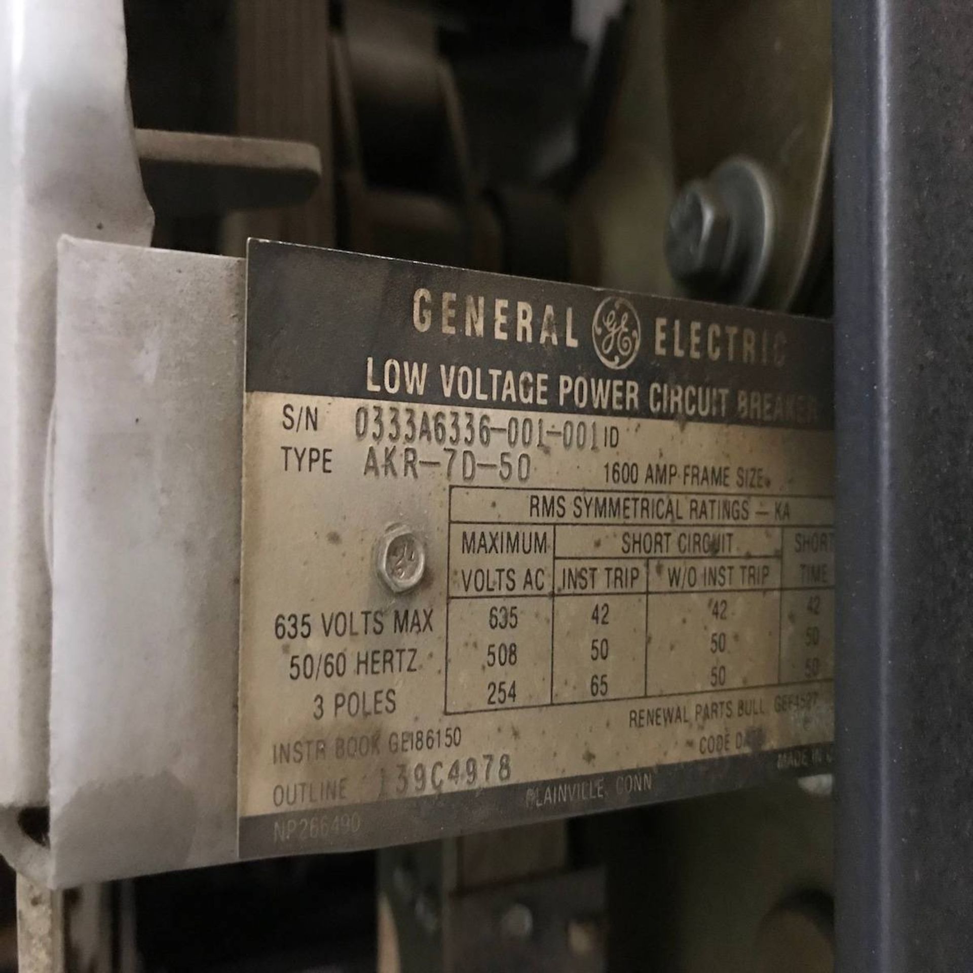 General Electric AKR-7D-75 Low Voltage Power Circuit Breaker - Image 6 of 6