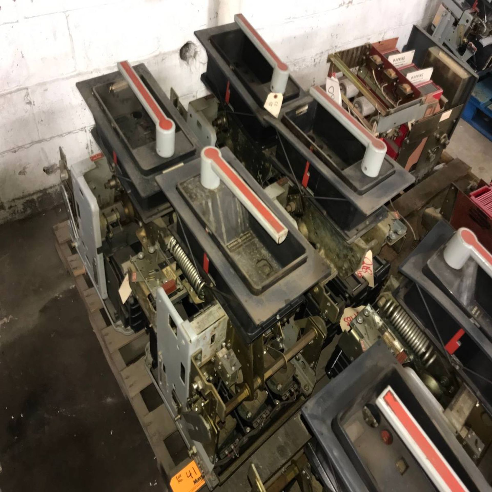 General Electric AKR-7D-75 Low Voltage Power Circuit Breaker