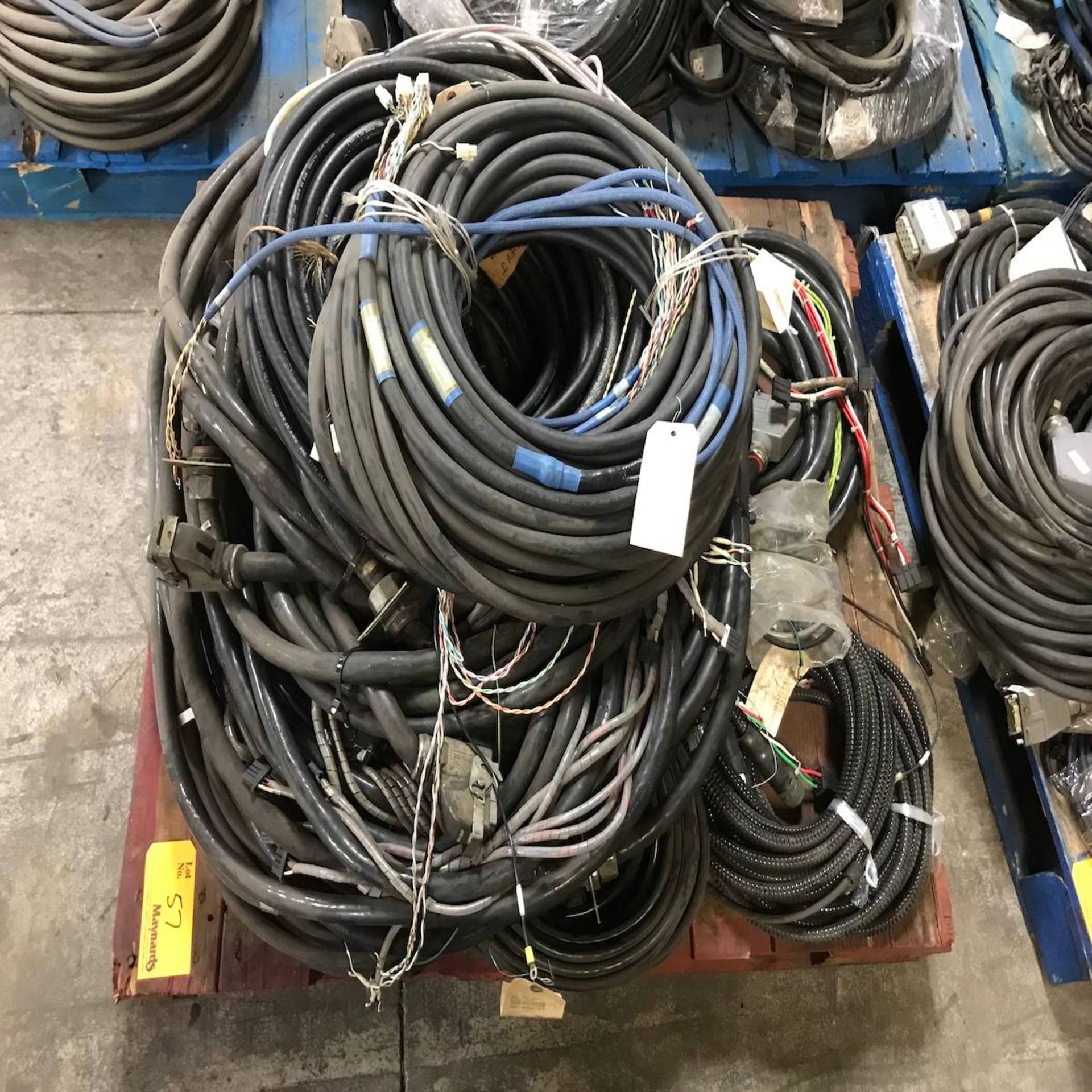 (1) Pallet of Robot and Machine Tool Cables