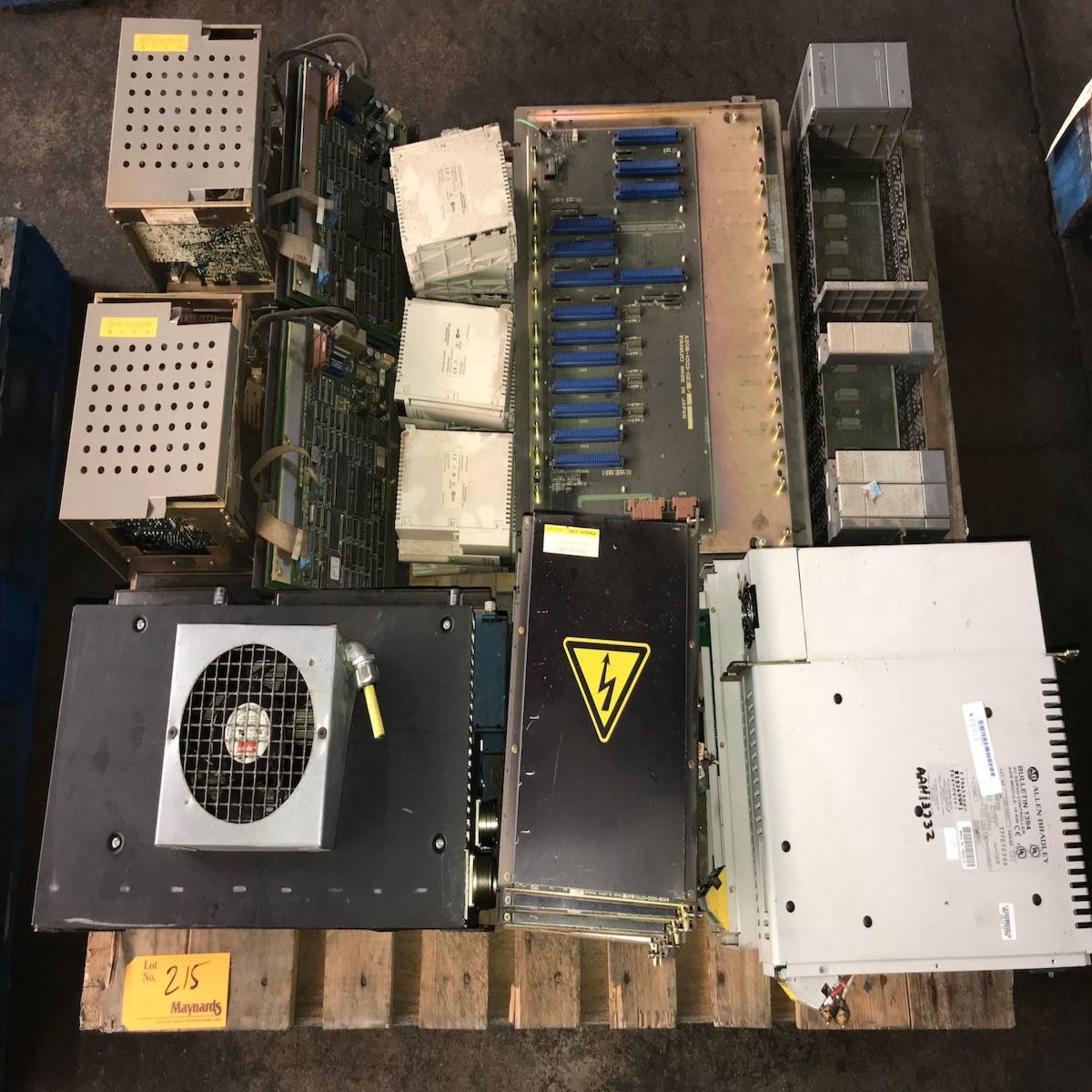 (1) Pallet of Mixed Electronic Components