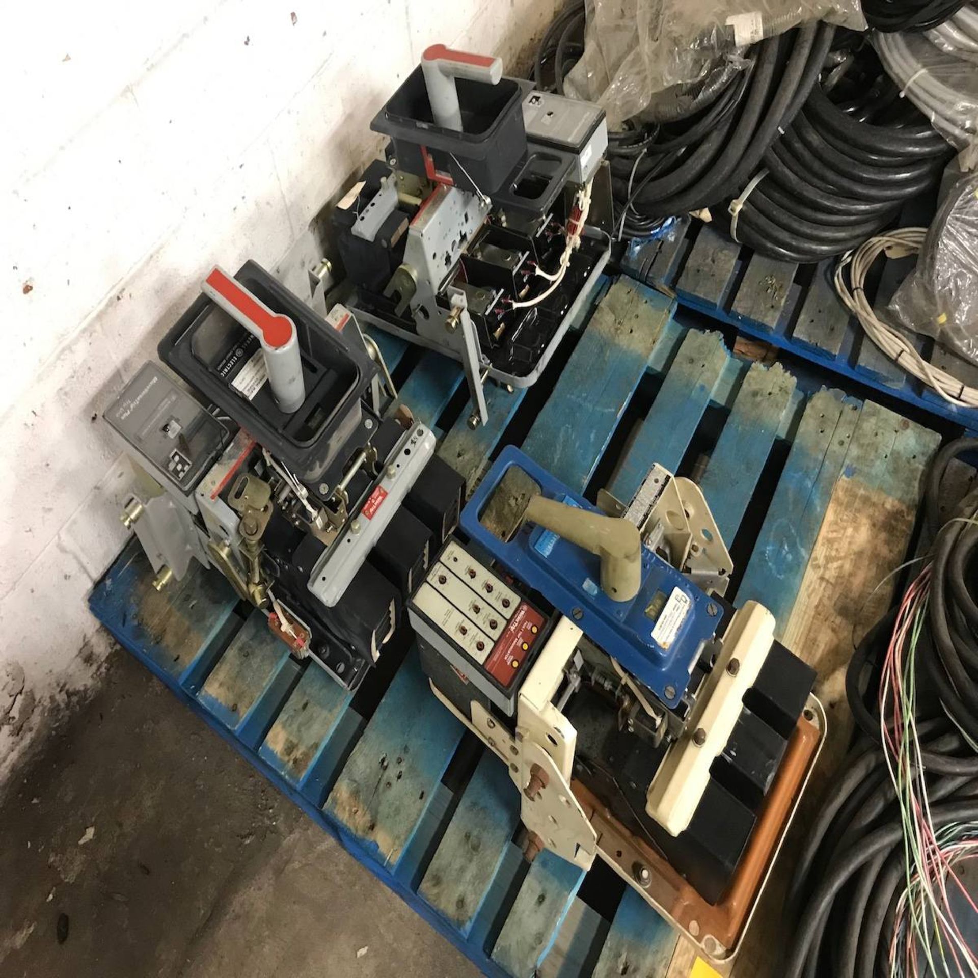 General Electric (1) Pallet of Circuit Breakers