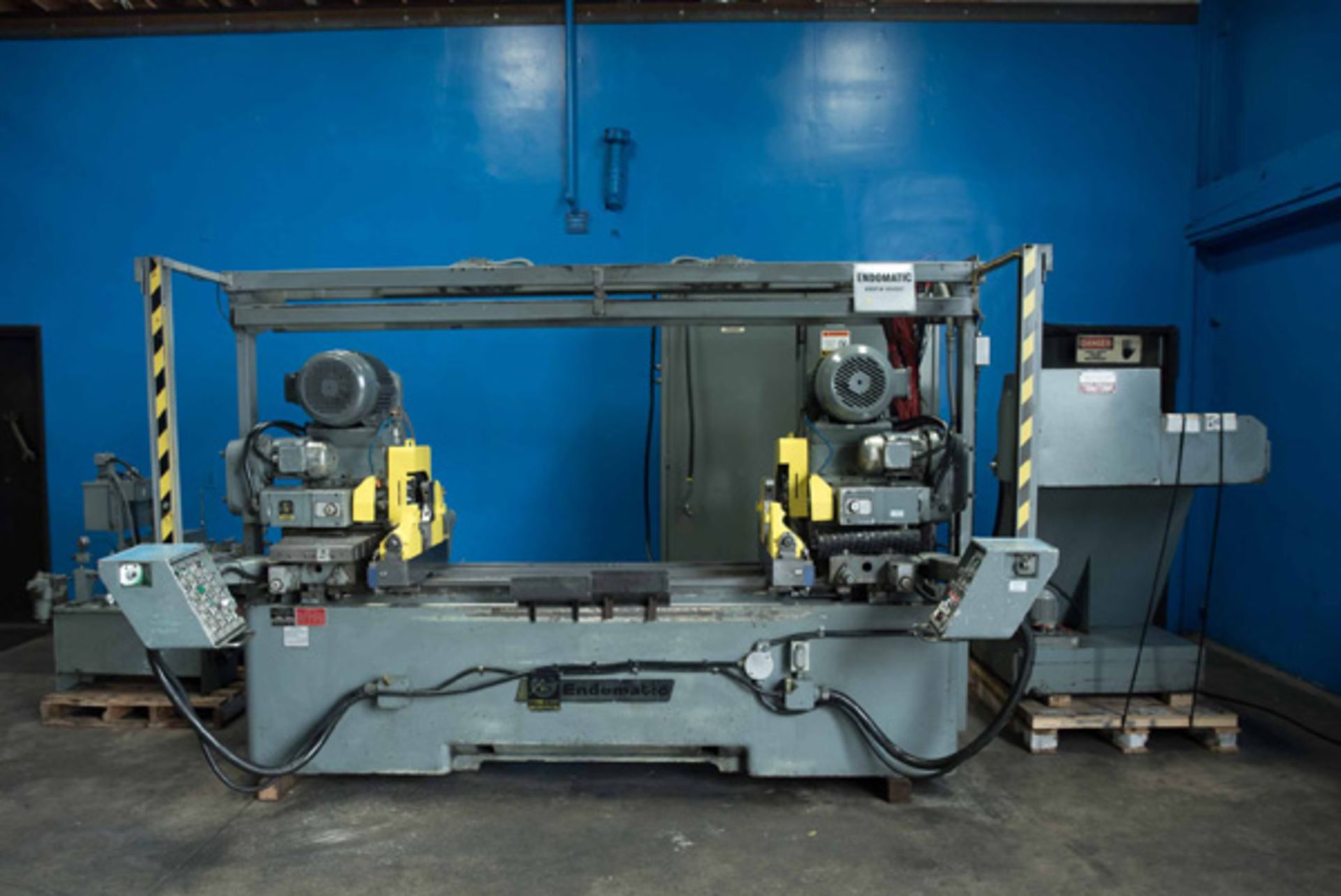 Giddings & Lewis Endomatic Double End, Milling Facing and Centering Machine | 8" x 24" - 66",
