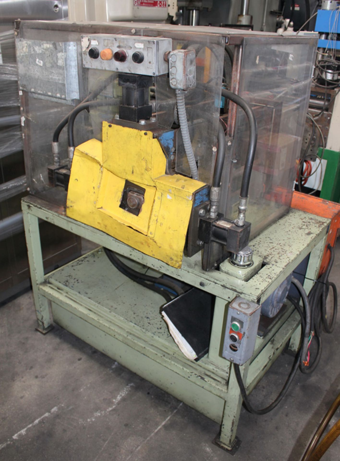 Hydraulic Offset Gutter Elbow Crimping Machine | 3" x 2", Located In: Huntington Park, CA - 7651 HP