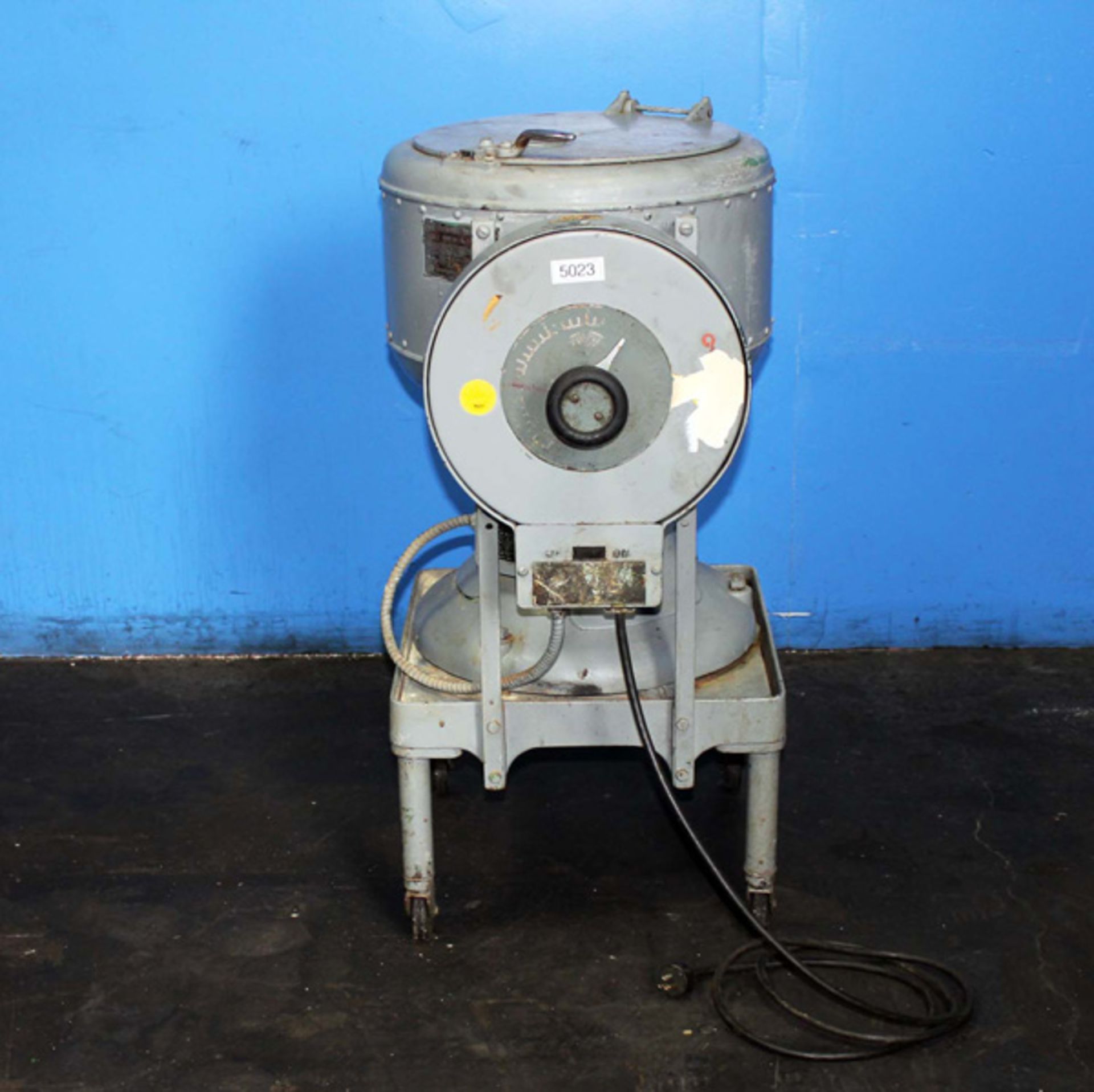 International Centrifuge | 1 Litre, Located In: Huntington Park, CA - 5023