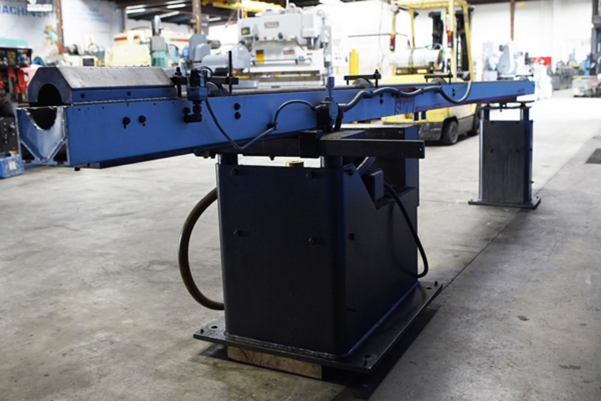 SMW Omnibar Bar Feeder | 12', Located In: Huntington Park, CA - 6586C - Image 3 of 8