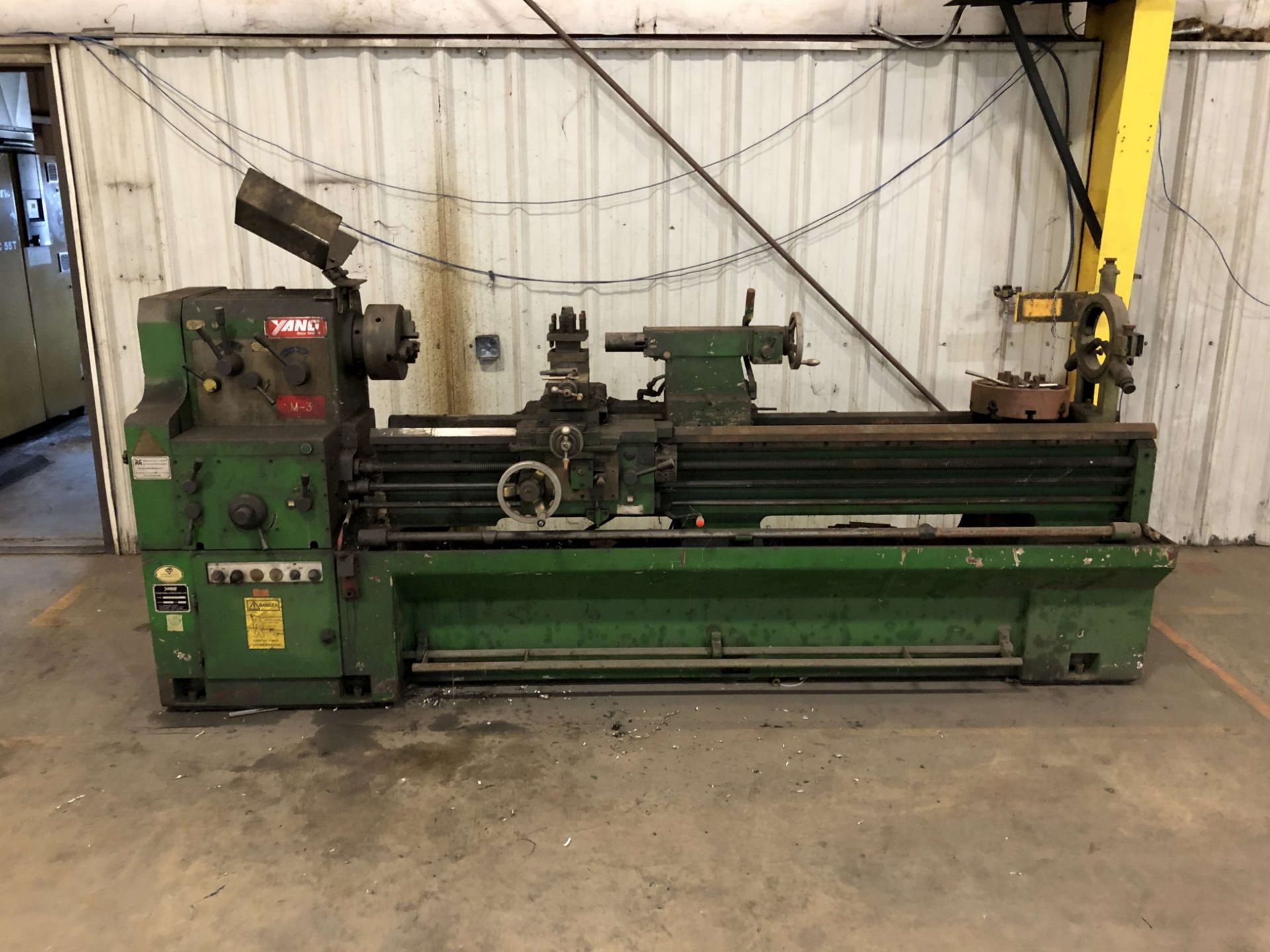 Yang 22" x 78" Lathe (1994), Model YANG-56200G, 2-1/4" Spindle Bore, 25 to 1500 RPM, 10" 3-Jaw