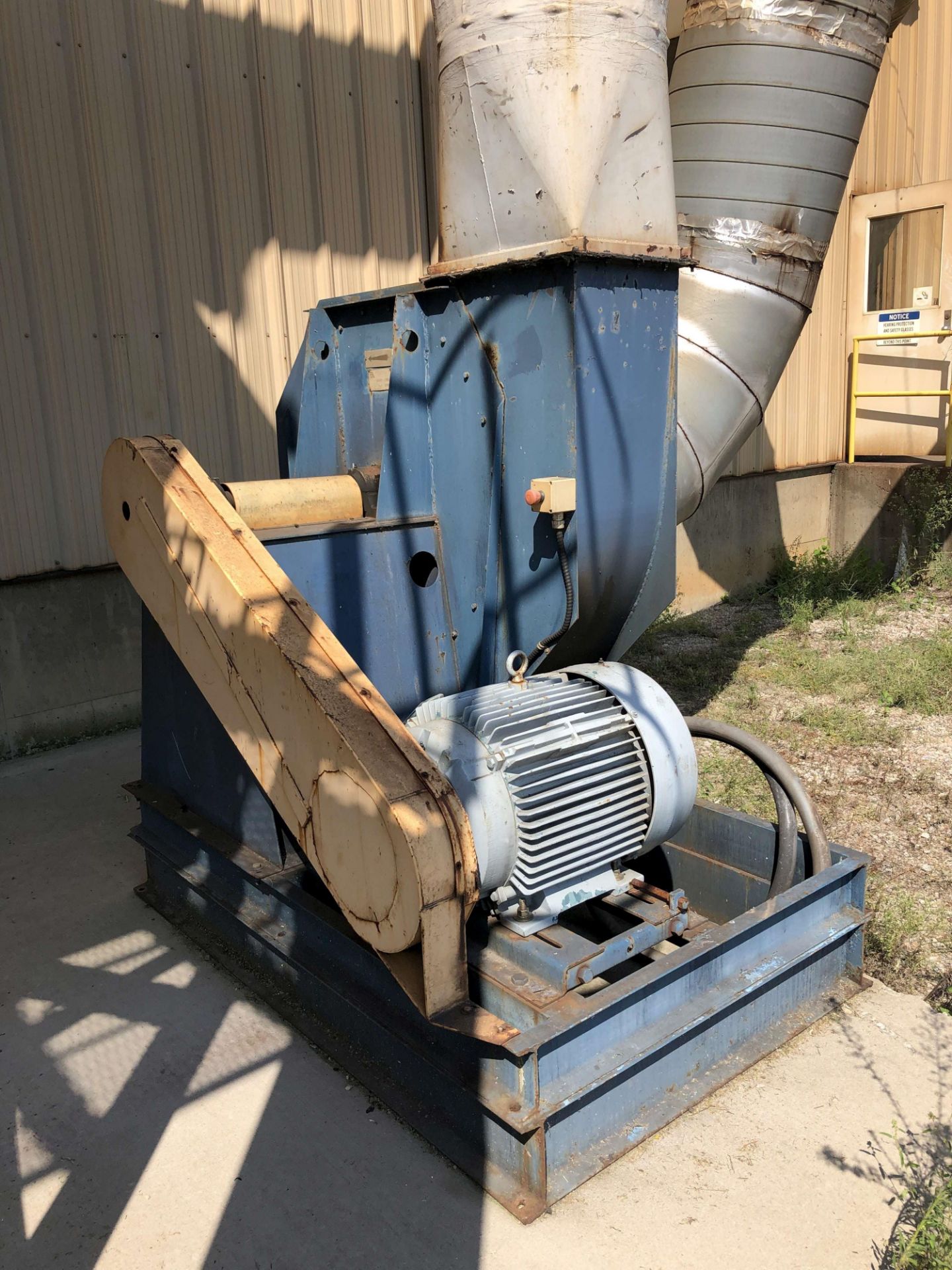 Rodrigue Metal 60 HP Dust Collector, Model MB24, Holds 55 Cartridge Filters, Dimensions: 21' L to R, - Image 5 of 15