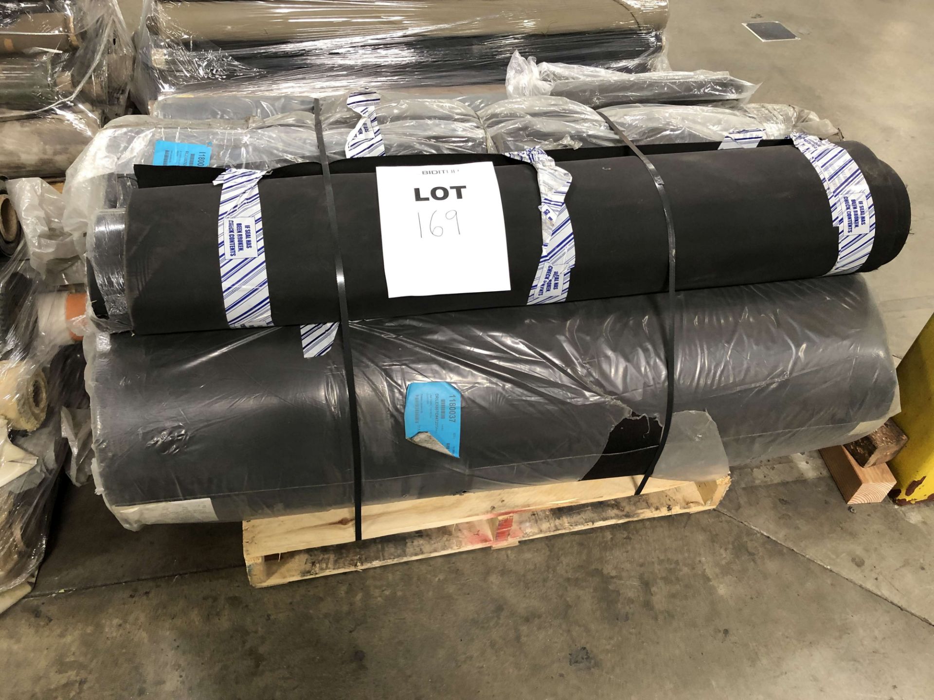 (1) Pallet of Fabric Material