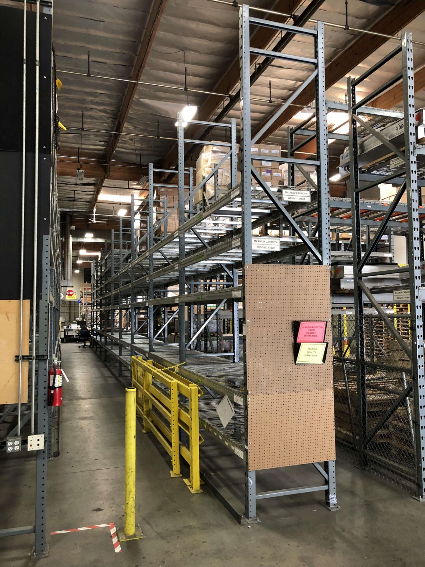 (21) Sections of Sammons Pallet Racking: (23) 16' H x 36" Uprights (3-1/4" x 3" Posts); (252) 96" - Image 2 of 10