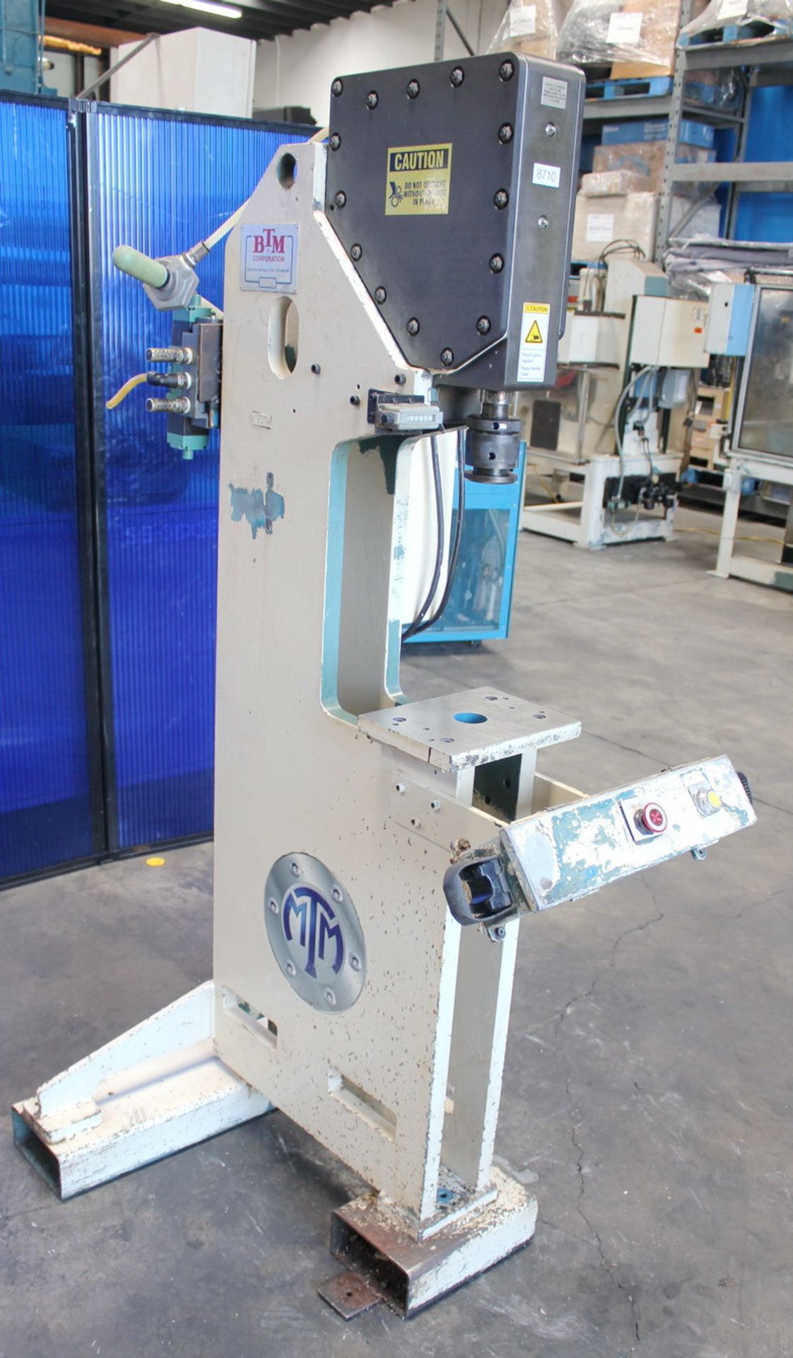 BTM Pneumatic Toggle Punch Press | 10 Ton, Mdl: P-10-HX4.50 TE175-PRRR-PRER - Located In: Huntington - Image 7 of 14