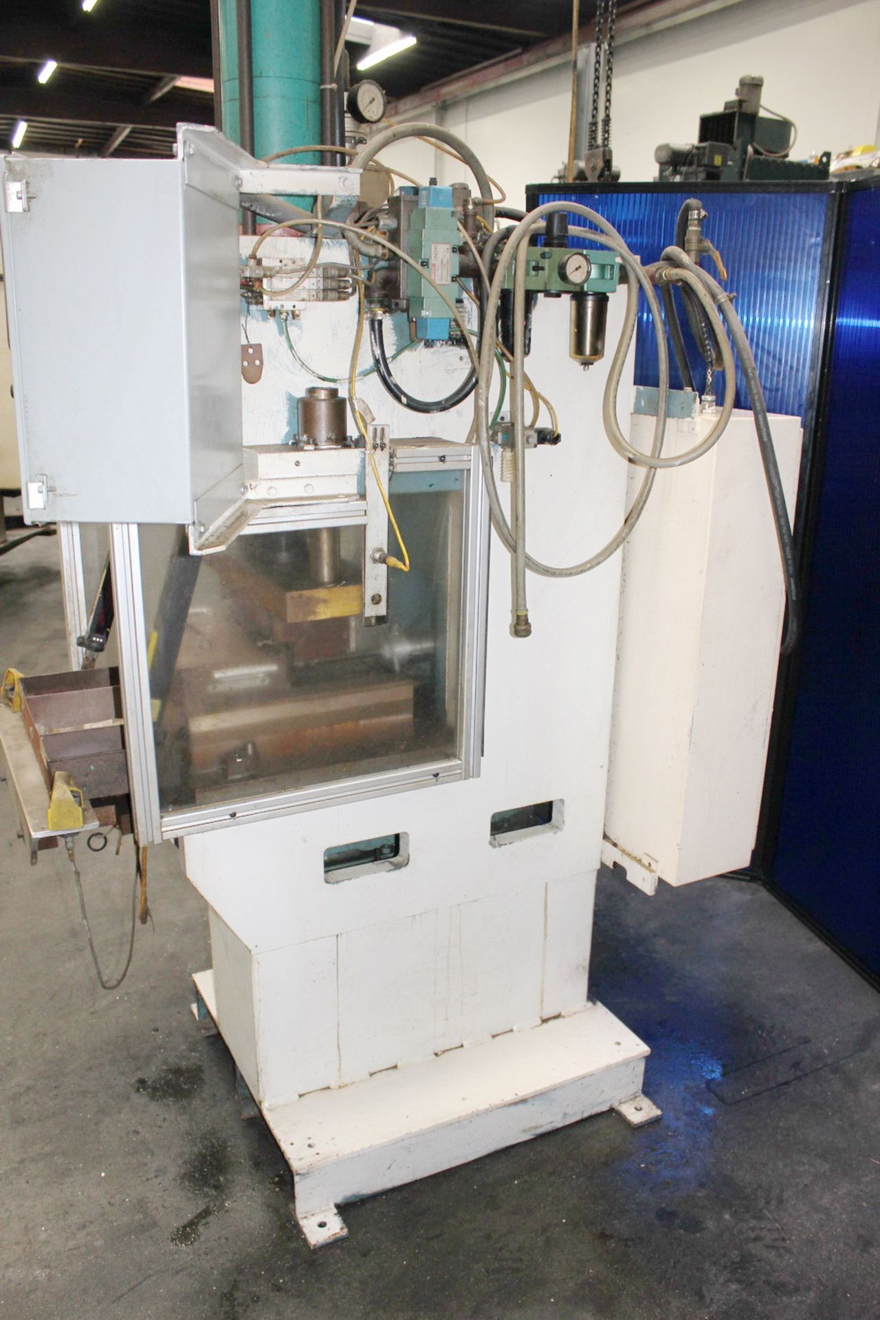 1997 Tox Pneumatic Toggle Punch Press | 30 Ton, Mdl: PCF-30 - Located In: Huntington Park, CA - - Image 3 of 15