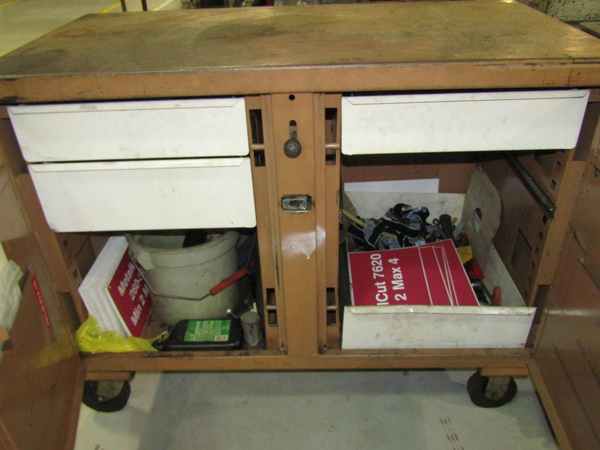 Knaack 2-Door Rolling Tool Chest - Image 2 of 2