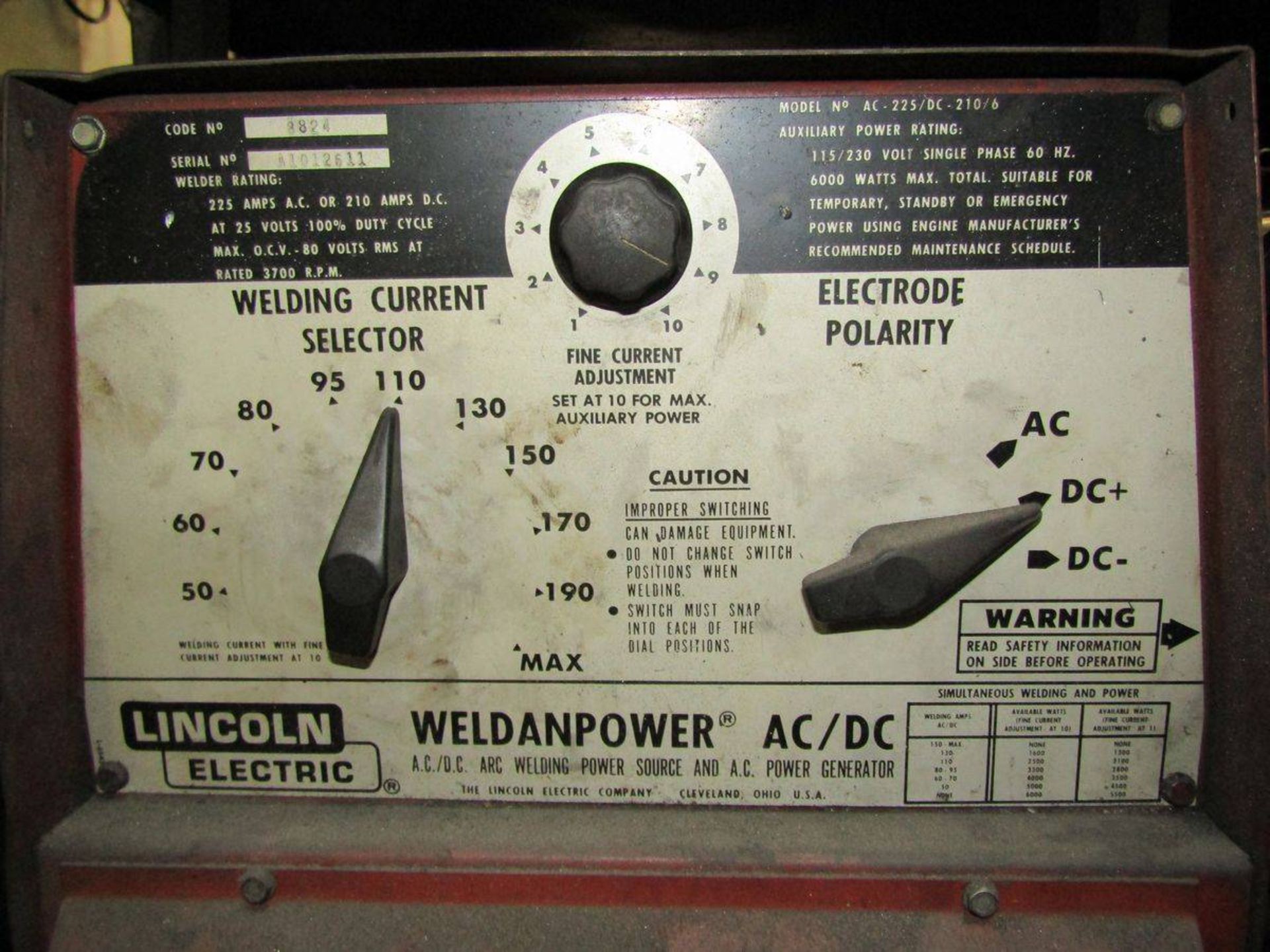 Lincoln Electric AC-225/DC210/6 AC/DC Arc Wedling Power Source & AC Power Generator - Image 3 of 11