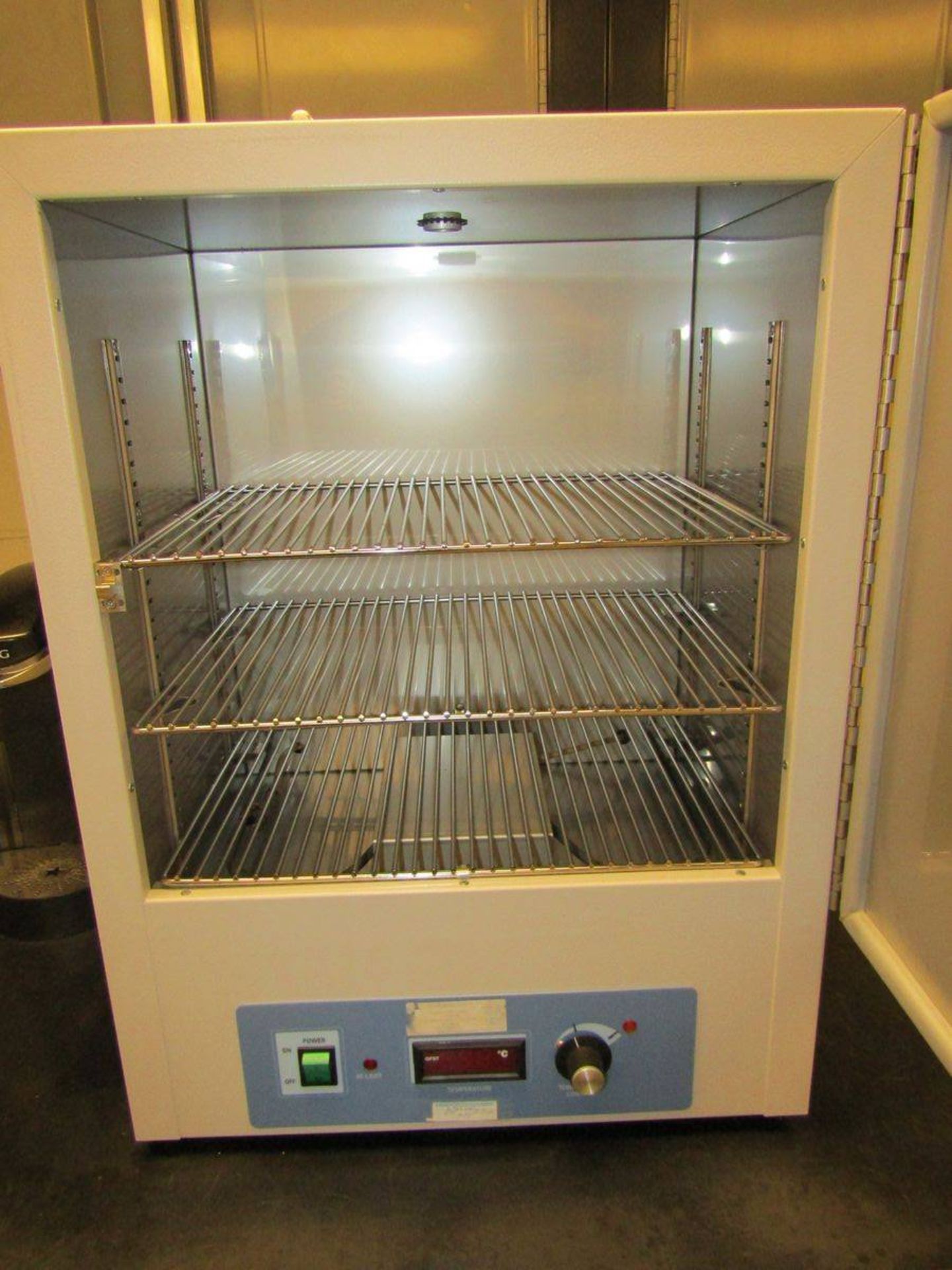 Thermo Scientific 666 Benchtop Laboratory Oven - Image 2 of 4