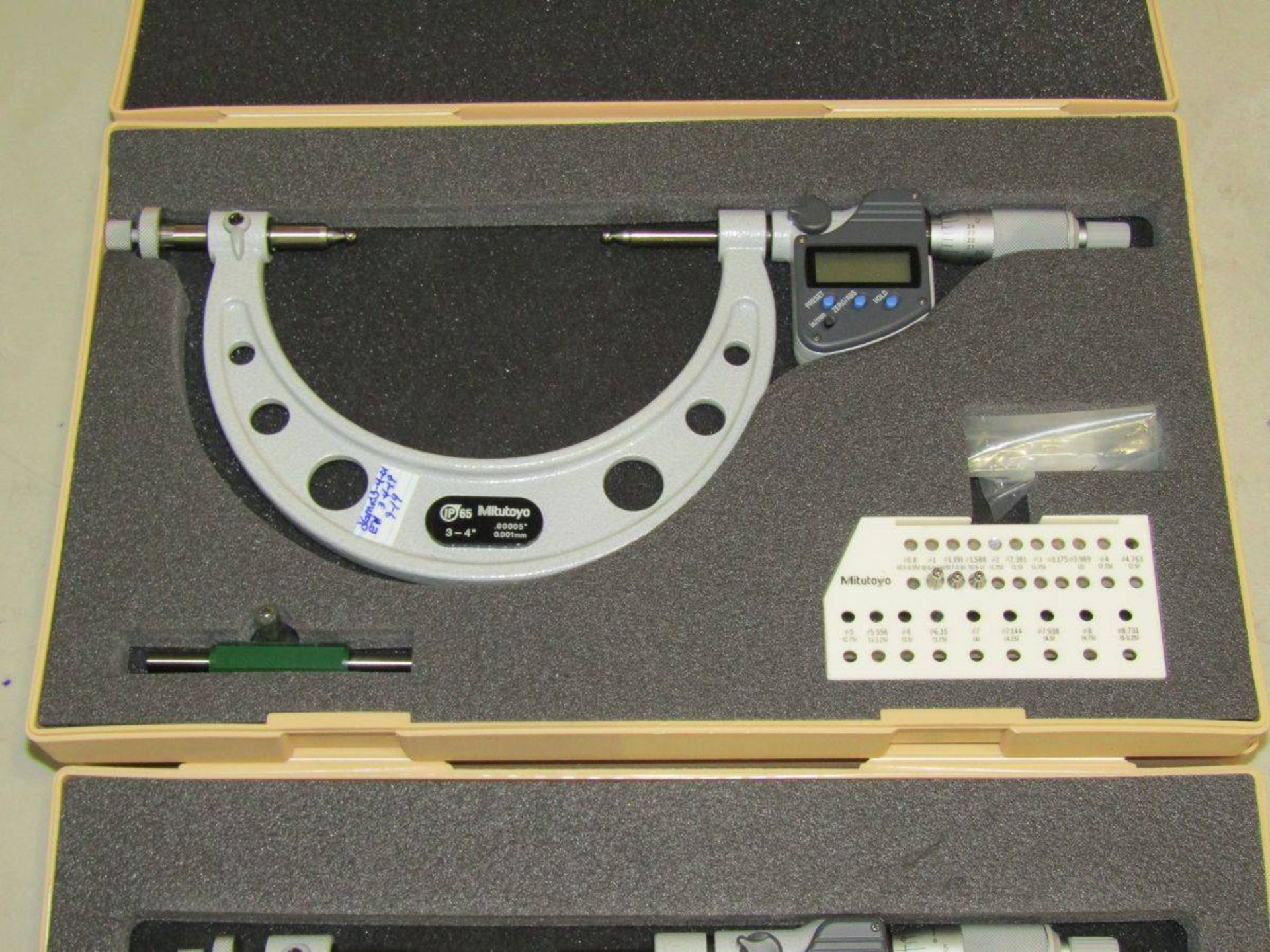 Mitutoyo Digital Anvil Micrometers - Image 4 of 4