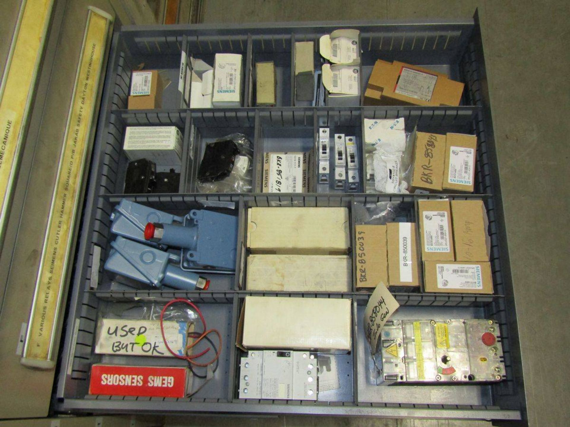 Stanley Vidmar 9-Drawer Heavy Duty Parts Cabinet - Image 8 of 10