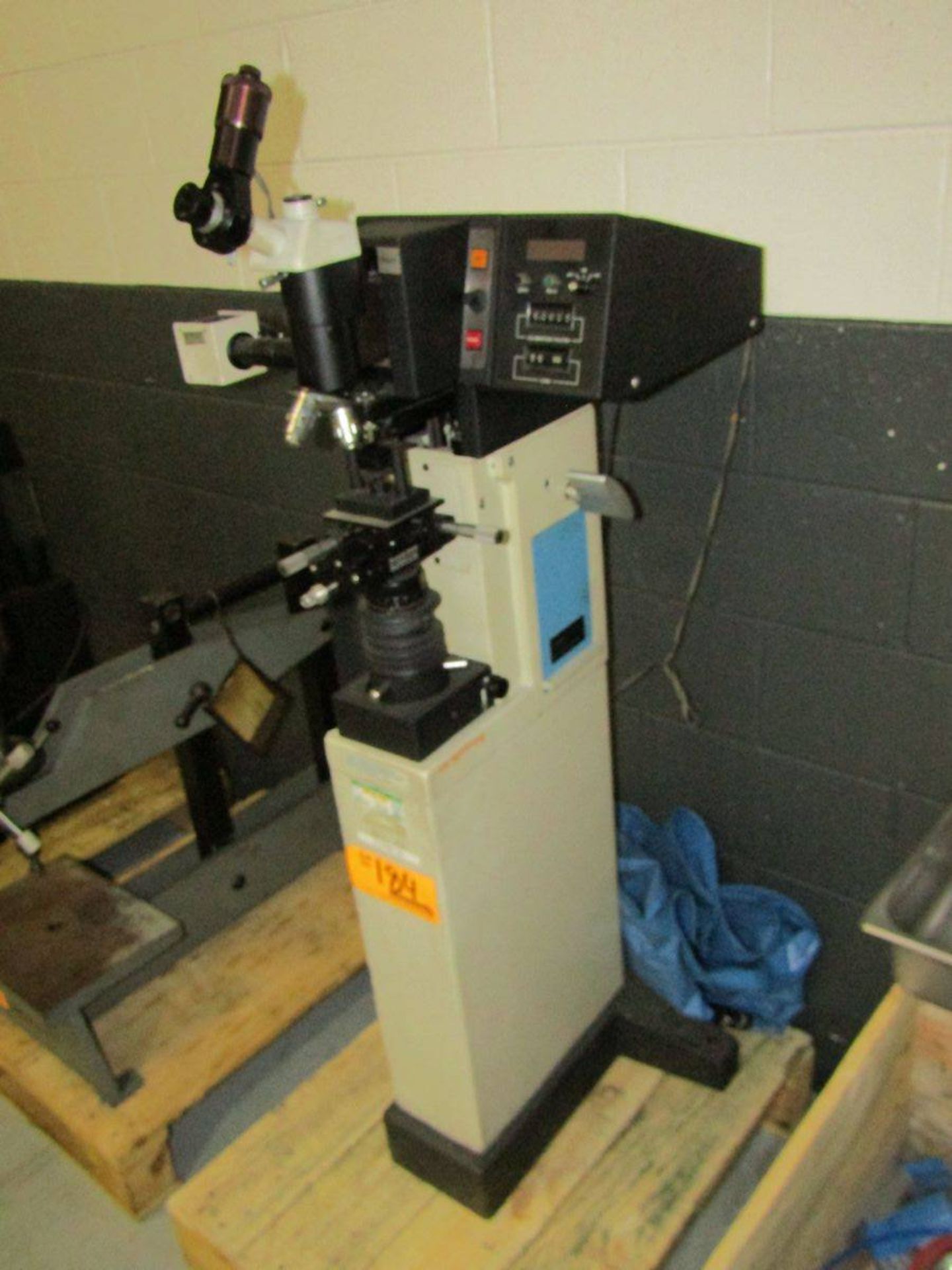 Wilson Instruments 300 FMDF Tukon MicroHardness Tester - Image 3 of 5