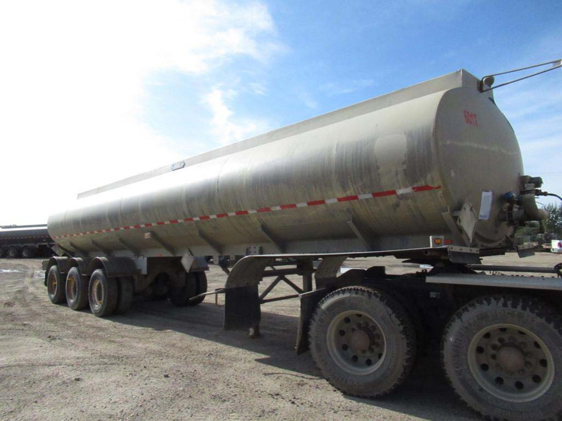 2012 ADVANCE DUNTE TRA/REM TRIAXLE OIL HAULER TRAILER - Image 6 of 10