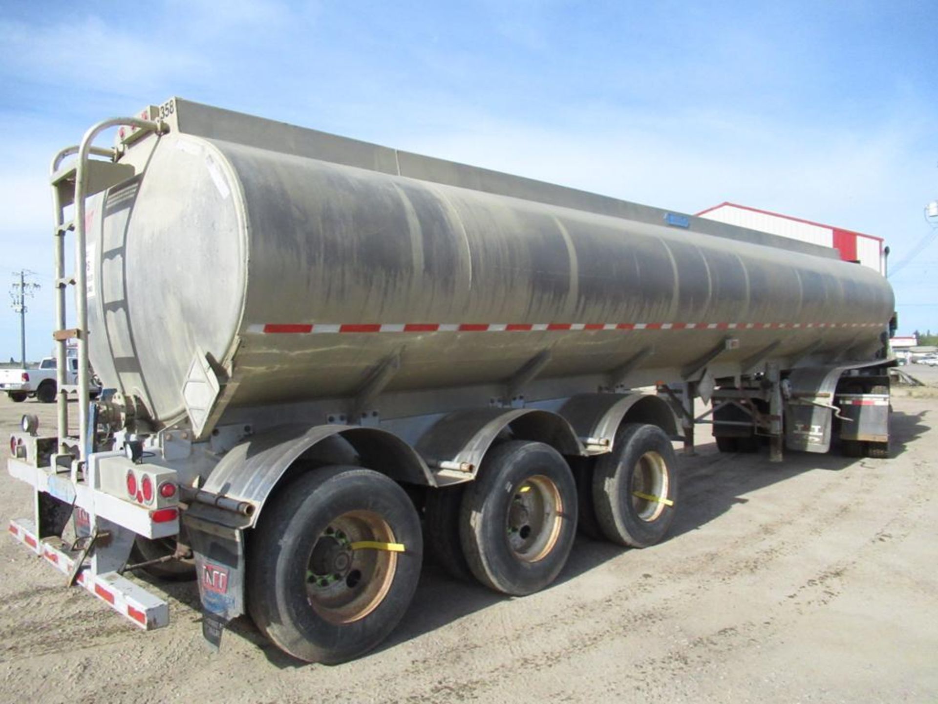 2012 ADVANCE DUNTE TRA/REM TRIAXLE OIL HAULER TRAILER - Image 7 of 10