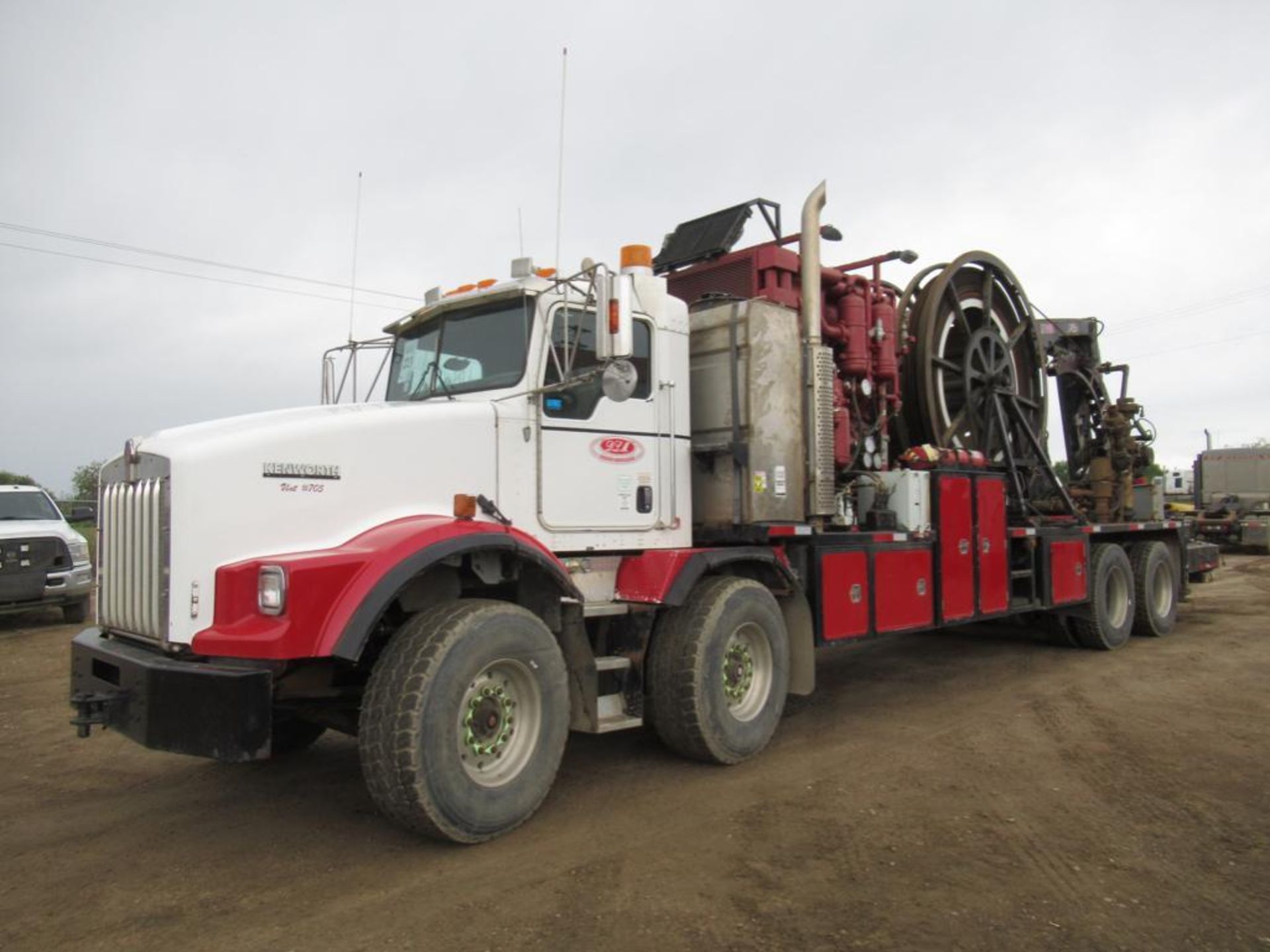 2006 KENWORTH T800B TANDEM COIL TRUCK