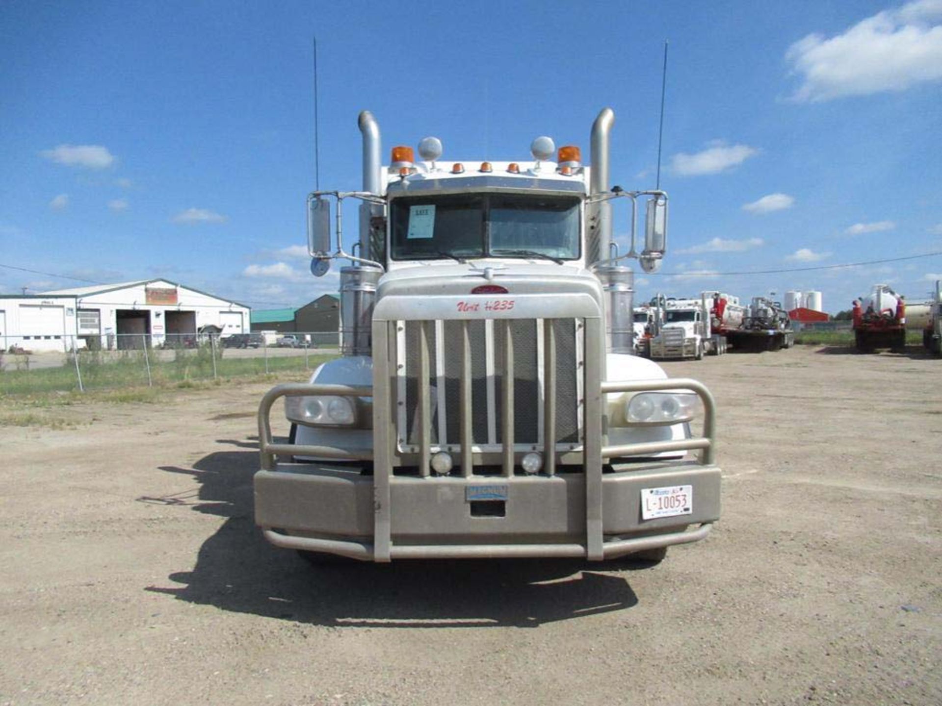 2015 PETERBILT 367 TRIAXLE SEMIVAC TRUCK - Image 3 of 27